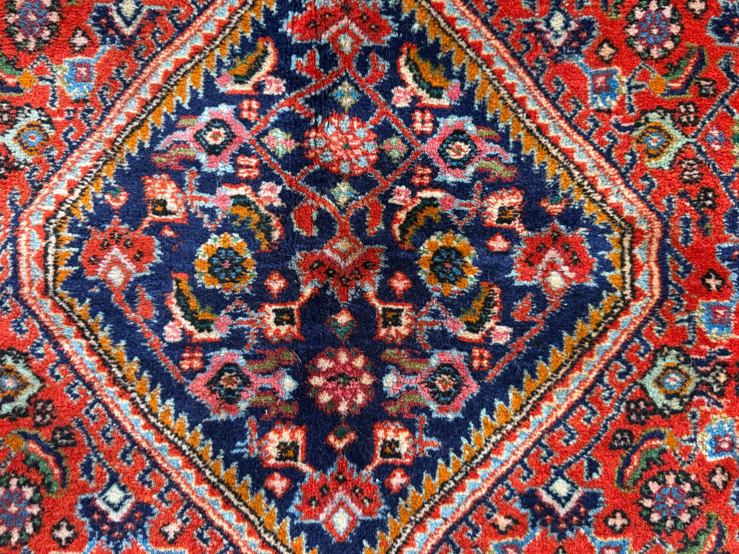 Vintage klassiek handgeknoopt tapijt – ca. 192 × 106 cm