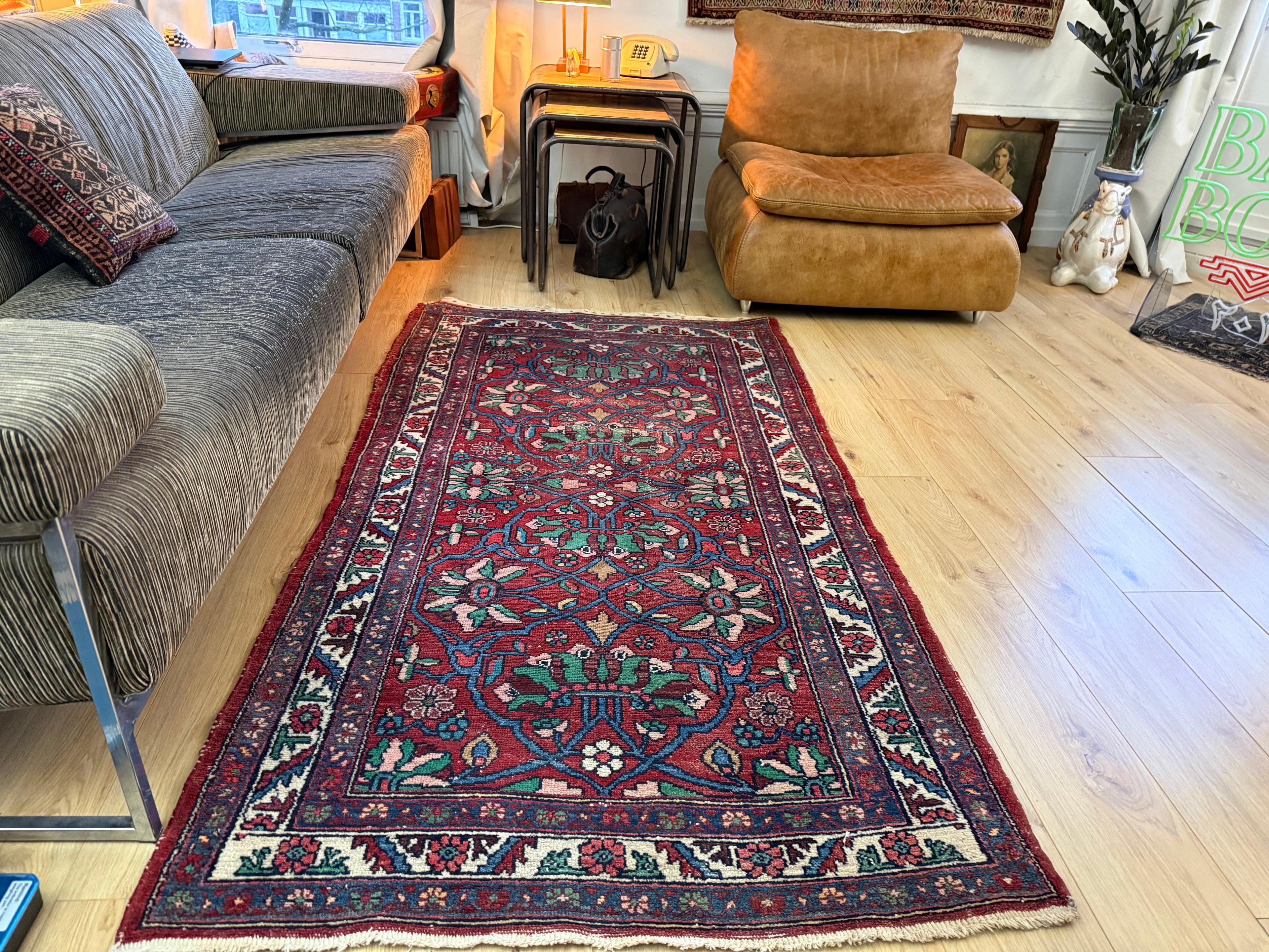 Sleets Vintage handgeknoopt oosters tapijt – 193 × 104 cm