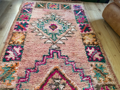 Vintage Moroccan runner in soft pink wool – 416 × 115 cm