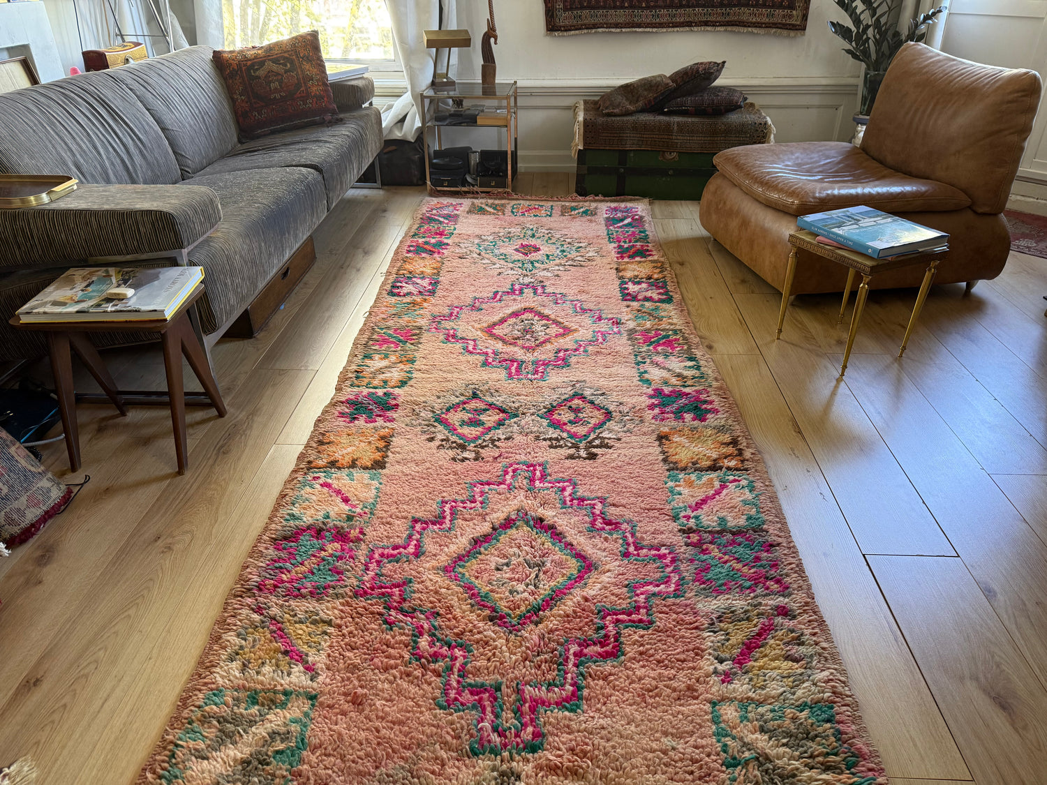 Vintage Moroccan runner in soft pink wool – 416 × 115 cm