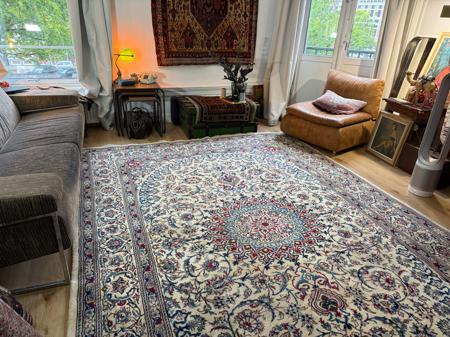 Handgeknoopt vintage Nain stijl tapijt – ca. 355 × 248 cm