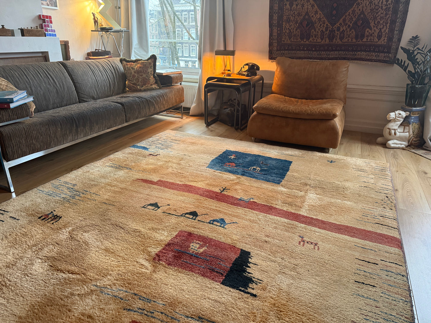 Hand-knotted wool carpet with nomadic pattern – 283 × 215 cm