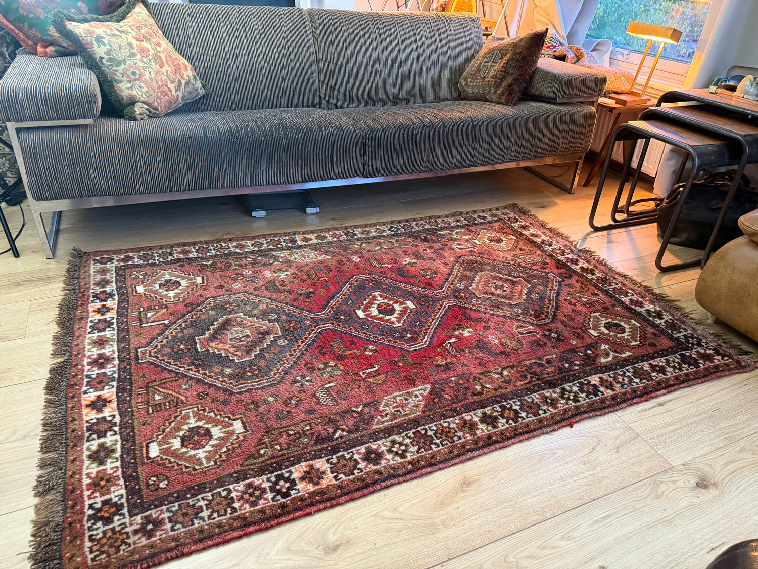 Handgeknoopt vintage oosters tapijt – 182 × 120 cm
