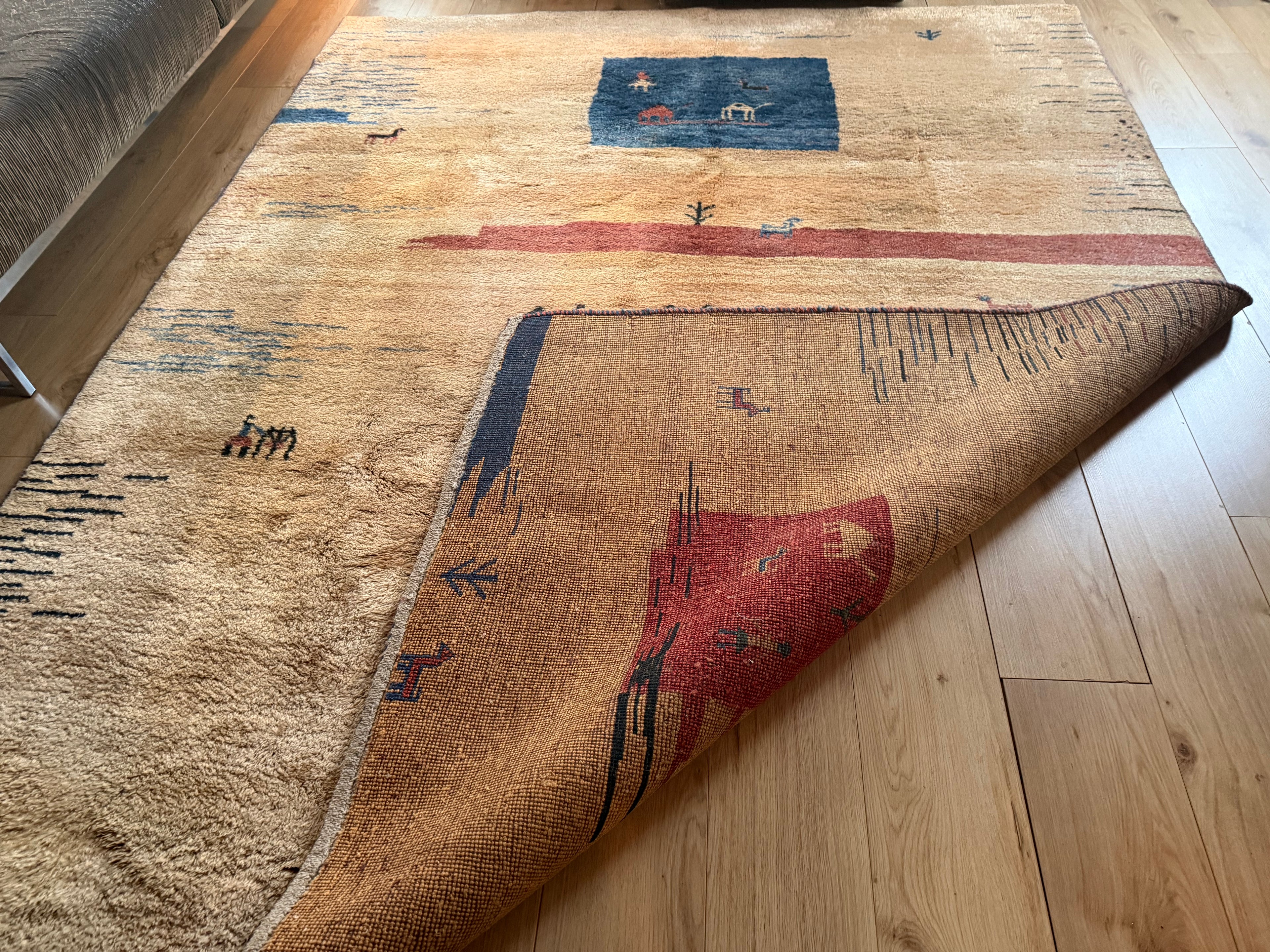 Hand-knotted wool carpet with nomadic pattern – 283 × 215 cm