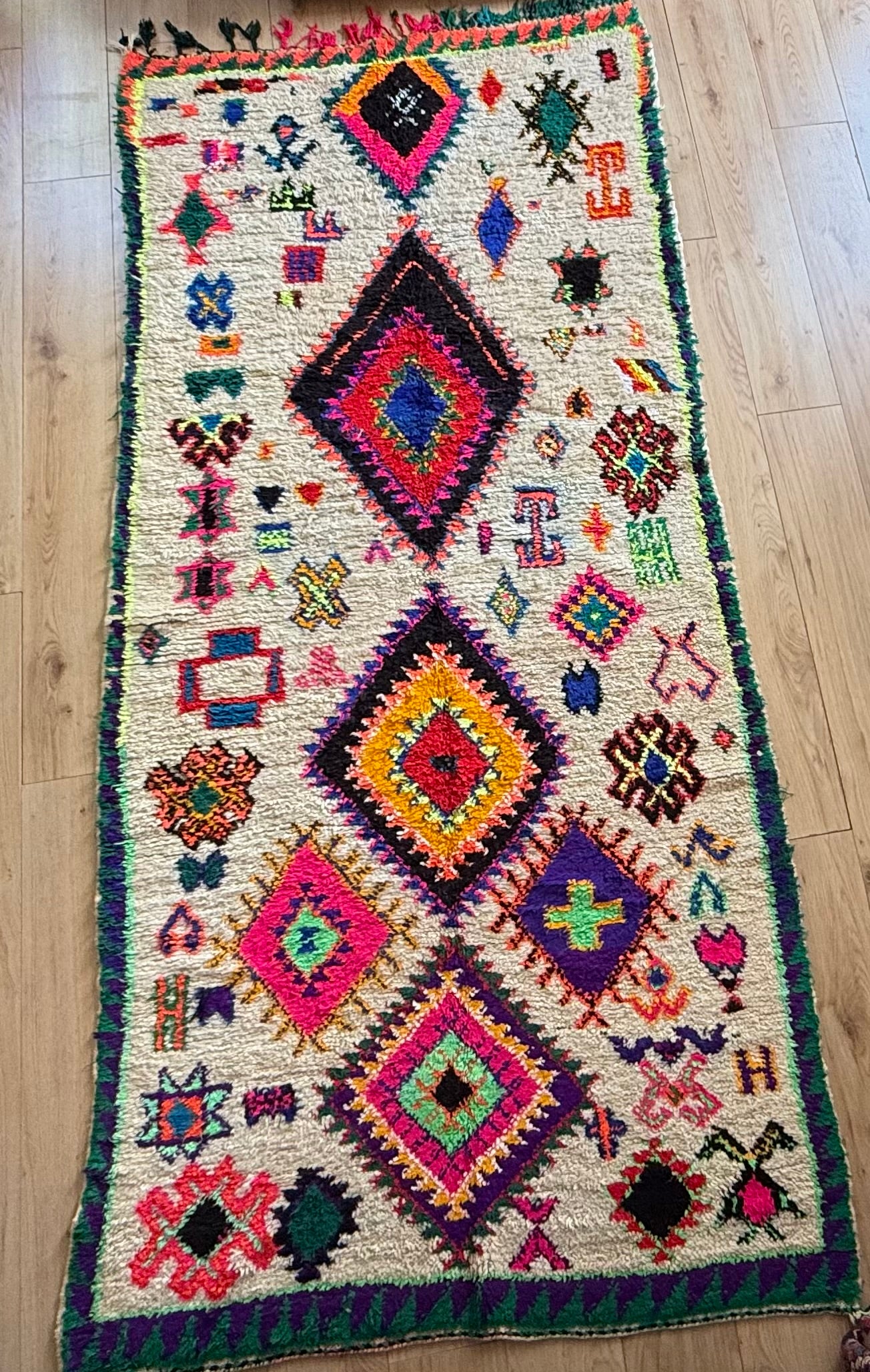 Tapis marocain vintage Azilal – 290 × 126 cm