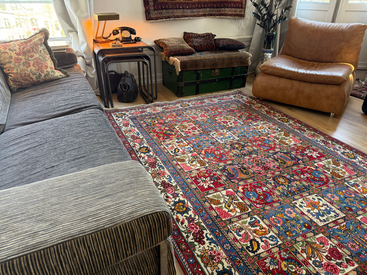 Hand-knotted Garden Design Rug – 258 × 157 cm