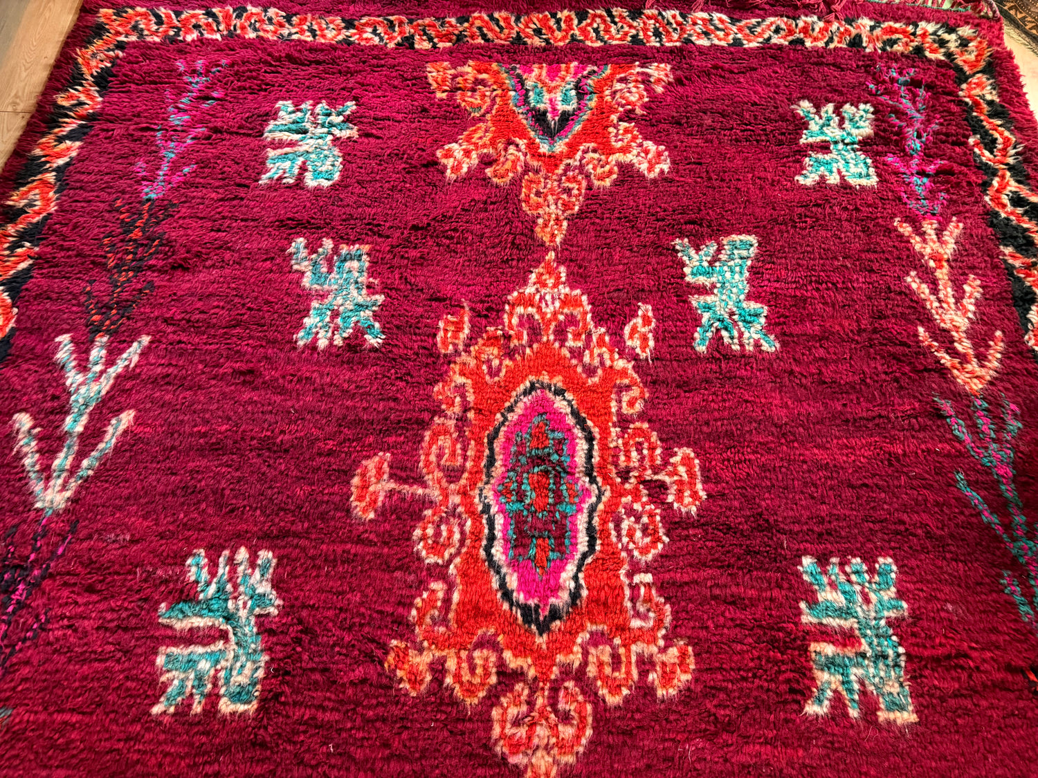 Handgeknoopt vintage Berber tapijt – 315 × 222 cm