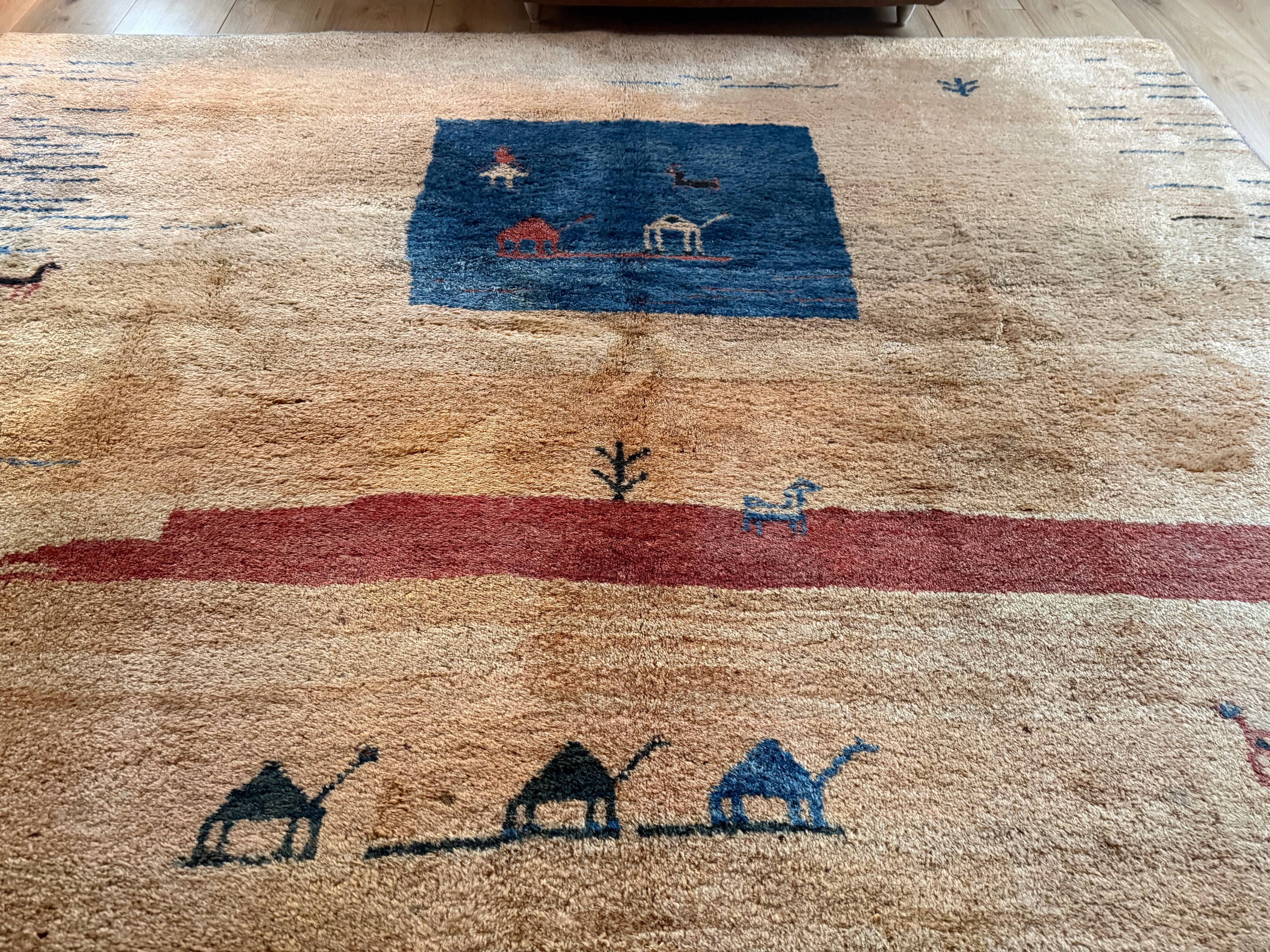 Hand-knotted wool carpet with nomadic pattern – 283 × 215 cm