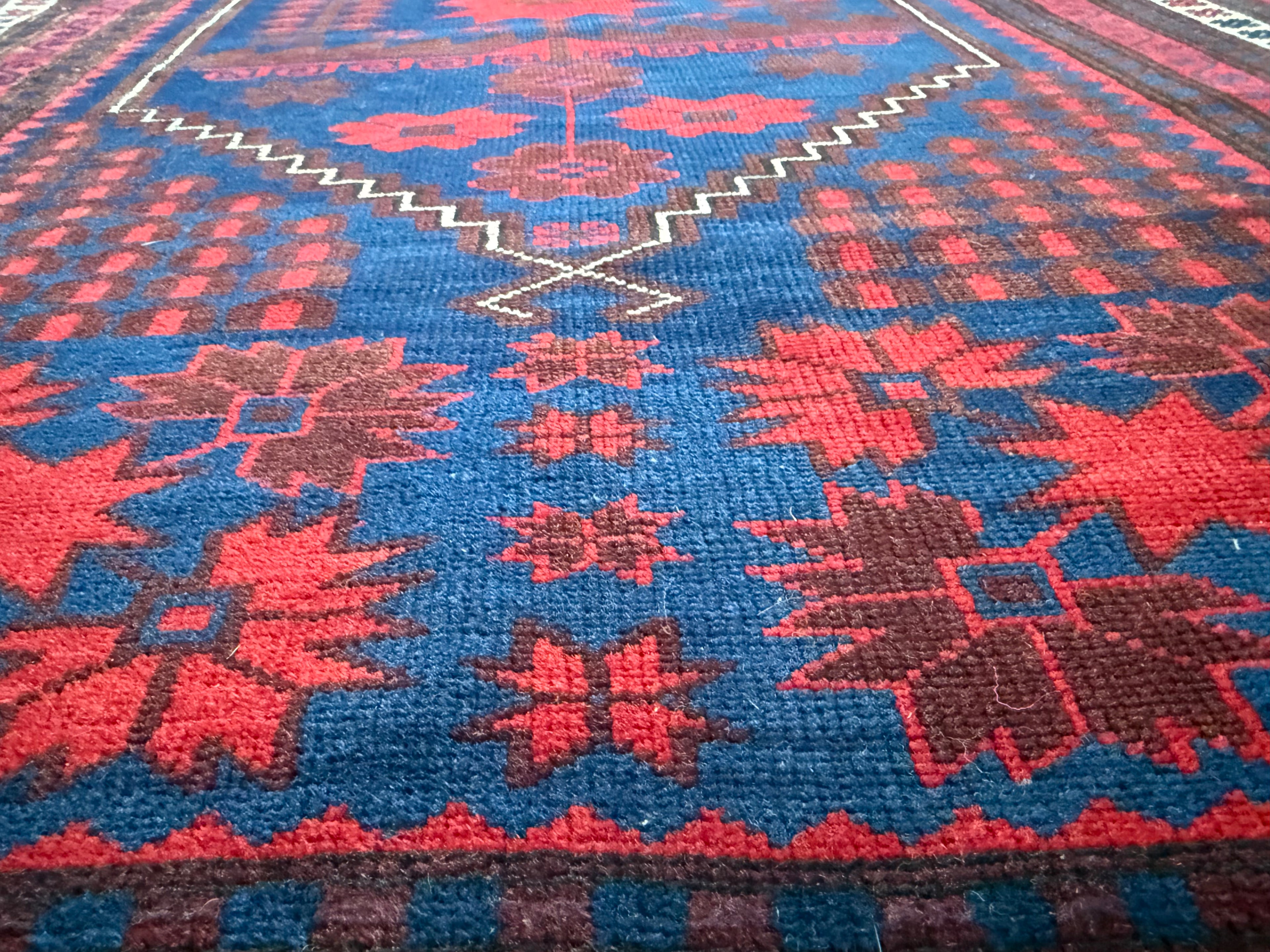 Hand-knotted tribal vintage carpet – Baluch – Indigo &amp; star medallion – ca. 1920–1935 size: 177 × 108 cm