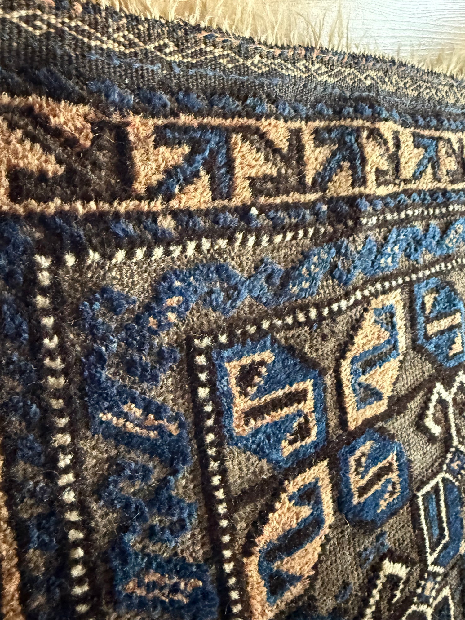 Klein Kaukasisch tapijt – ca. 68 × 63 cm. Zuidelijke Kaukasus, ca. 1900–1930