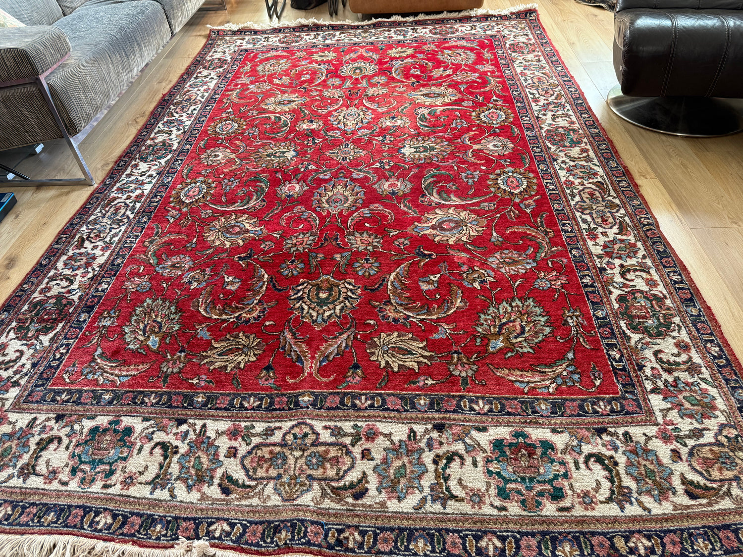 Vintage handgeknoopt vloerkleed – klassieke florale stijl – ca. 320 × 207 cm