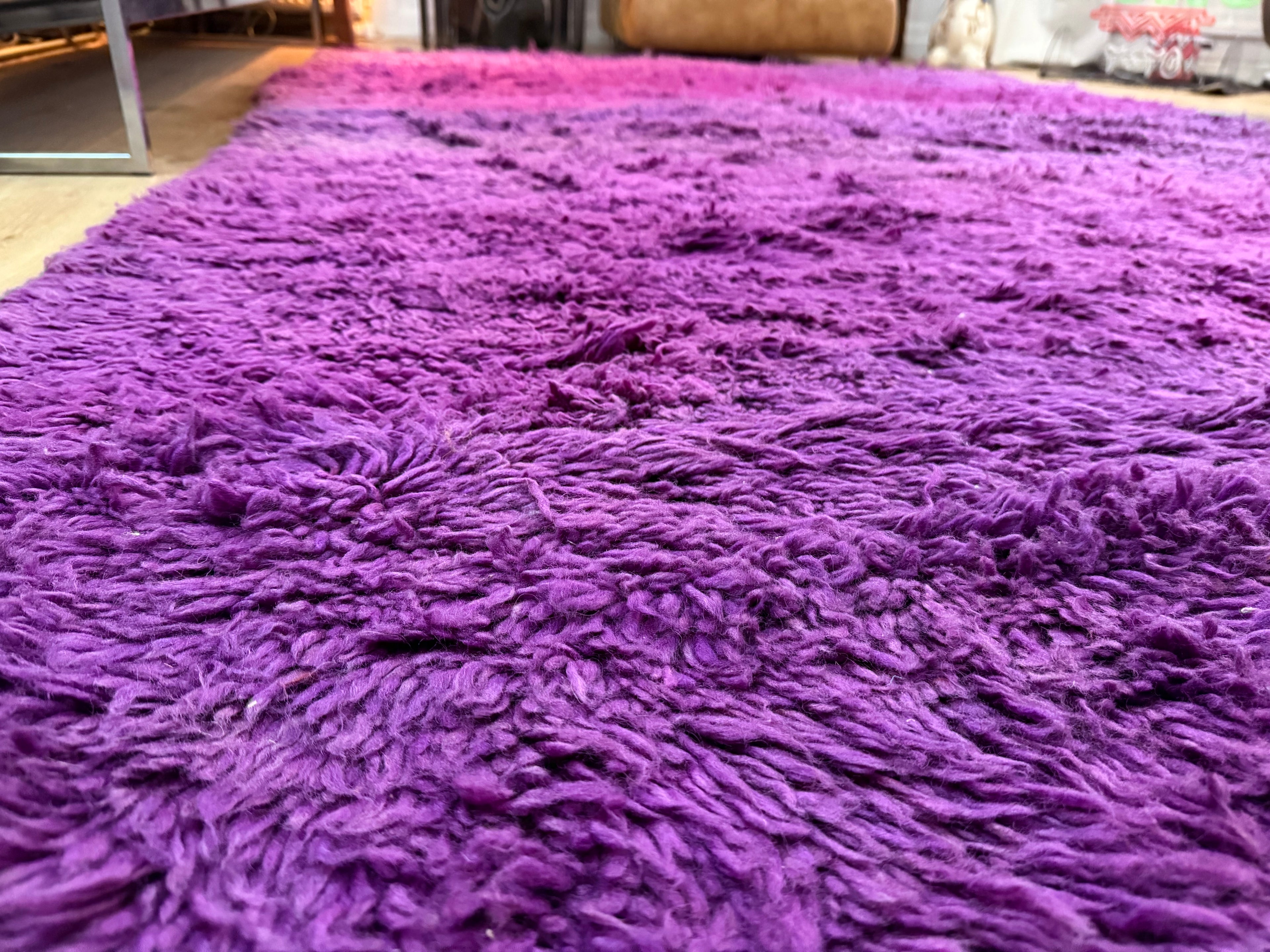 Groot paars vintage hoogpolig Berber tapijt – 320 × 197 cm