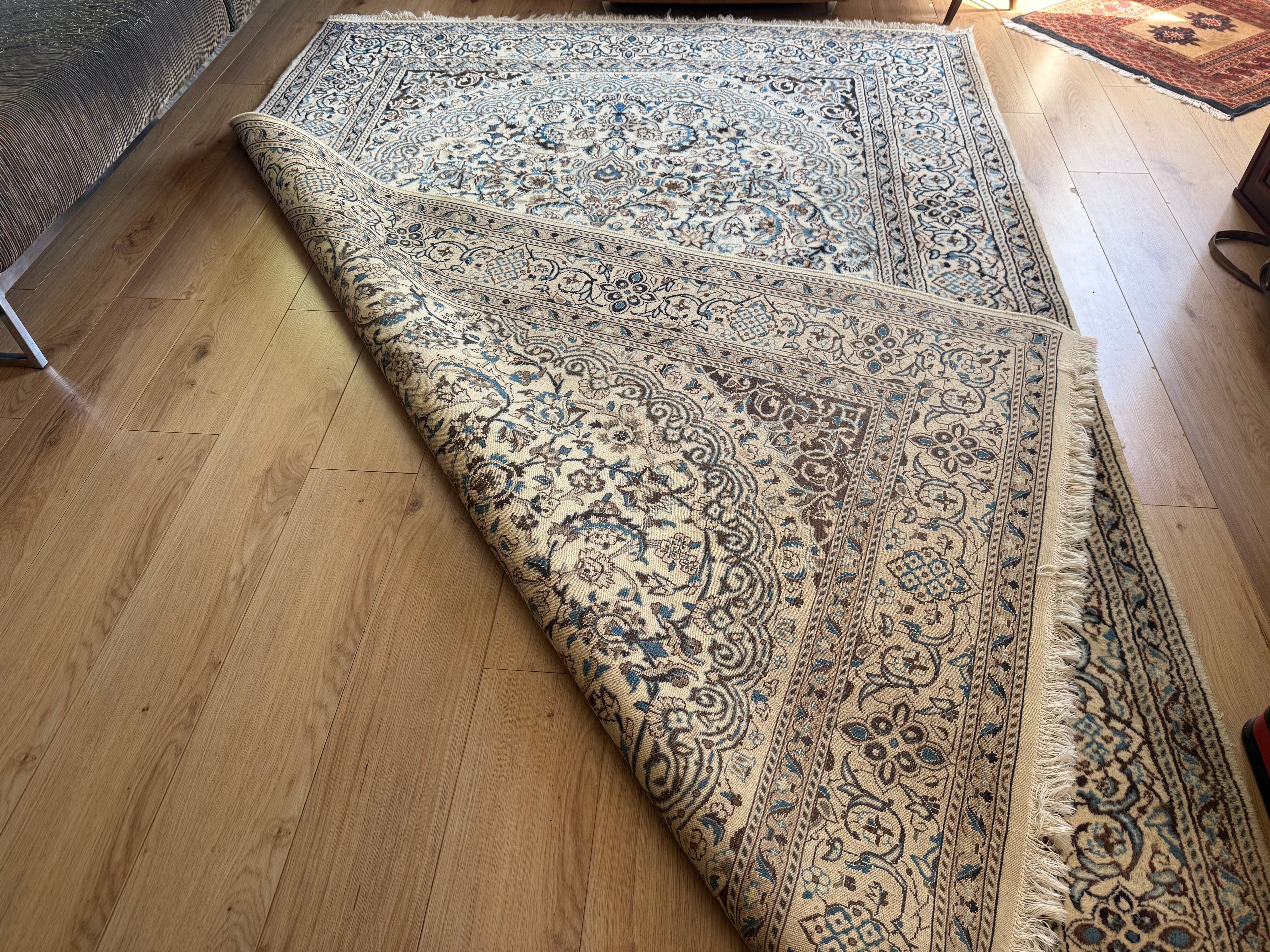 Hand-knotted vintage Nain rug – 300 × 201 cm