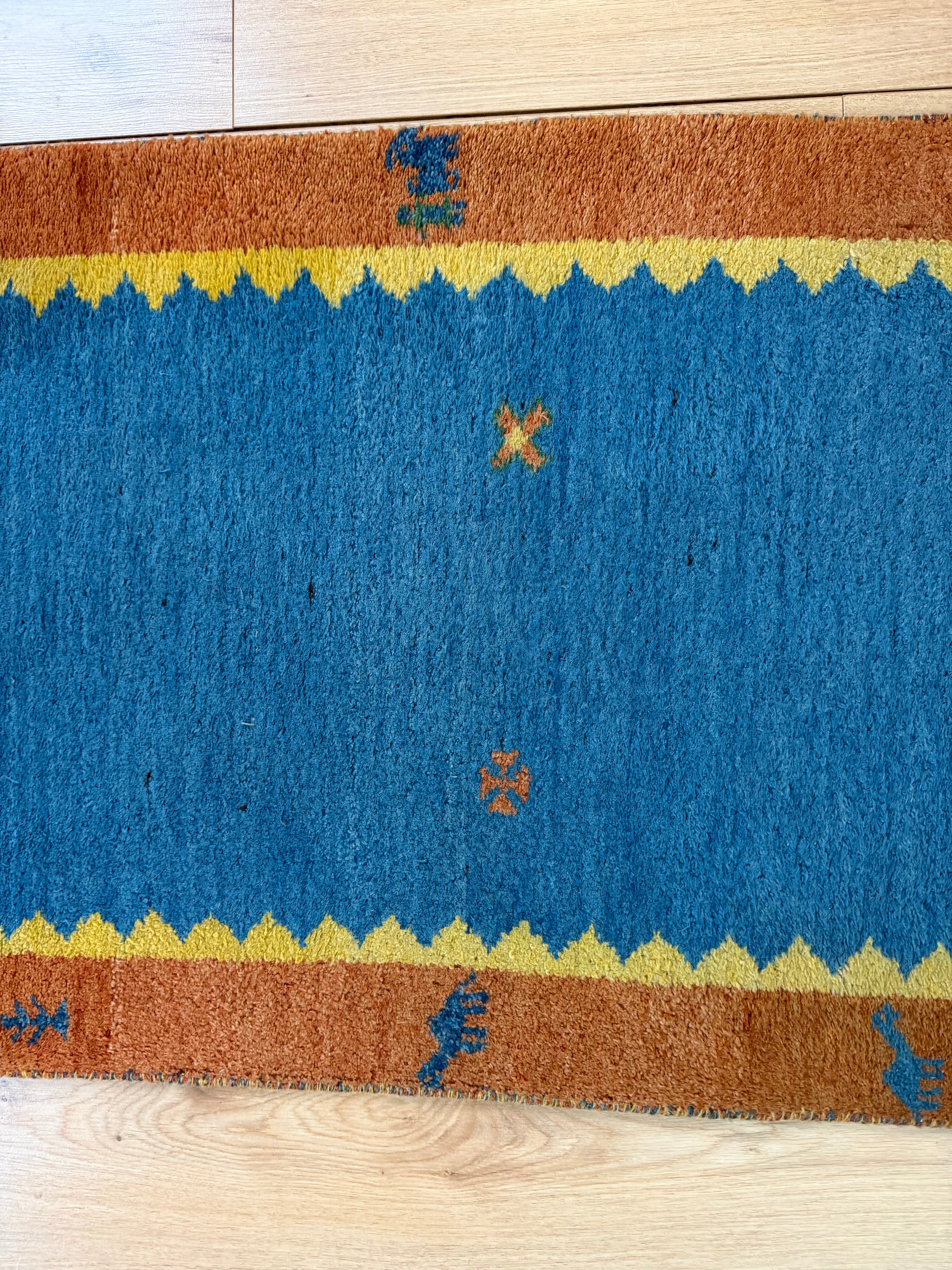 Vintage handgeknoopte loper – blauw &amp; oker – ca. 302 × 77,5 cm