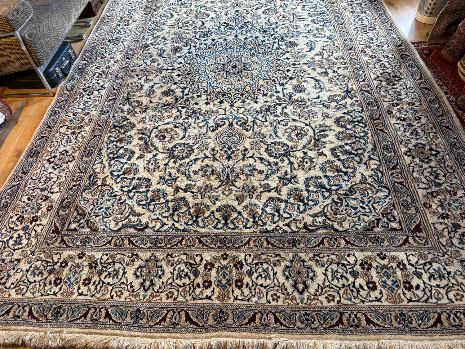Hand-knotted vintage oriental Nain rug – approx. 245 × 345 cm