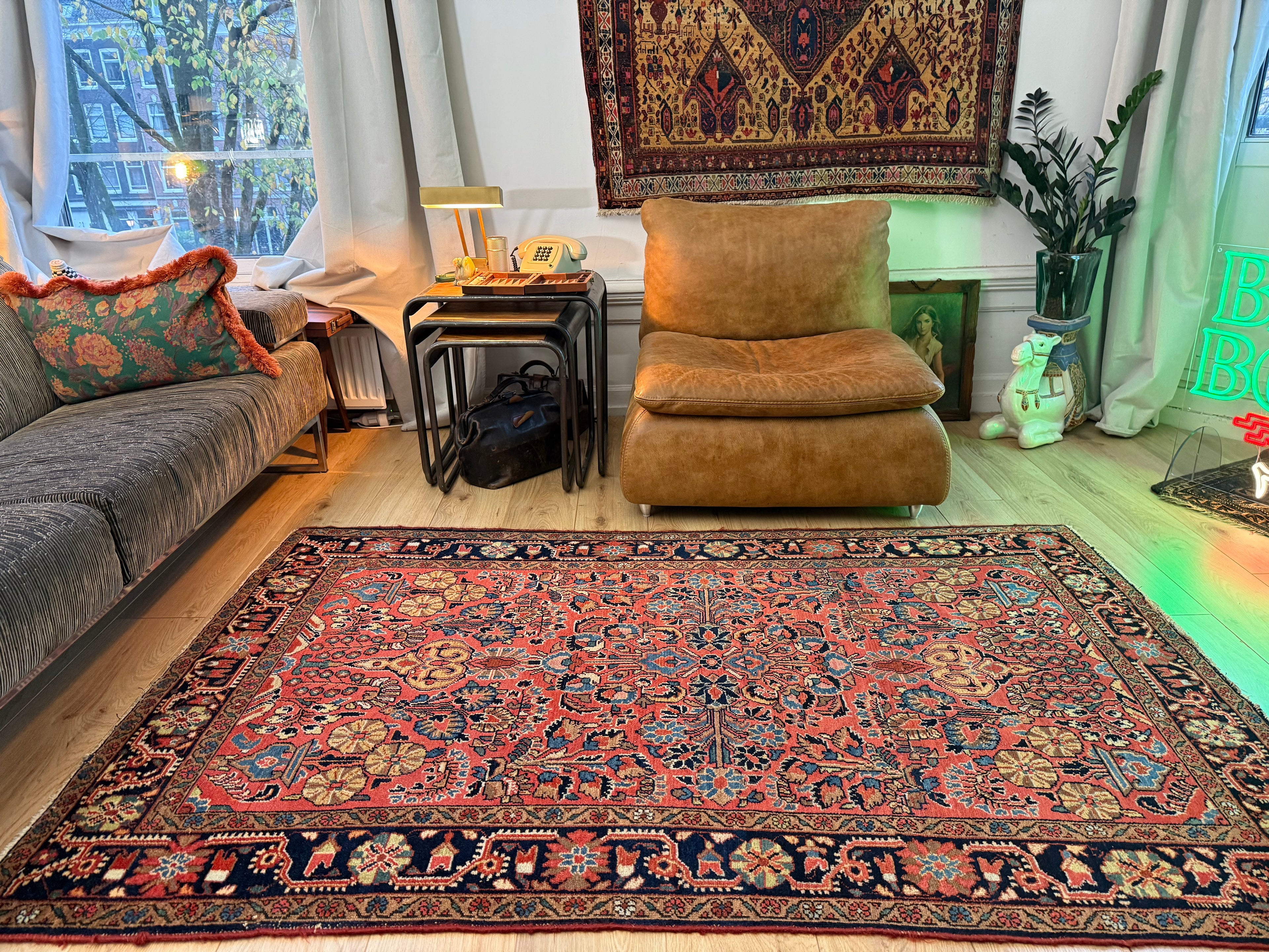 Warm rood Sarouk tapijt – 203 × 125 cm – florale elegantie