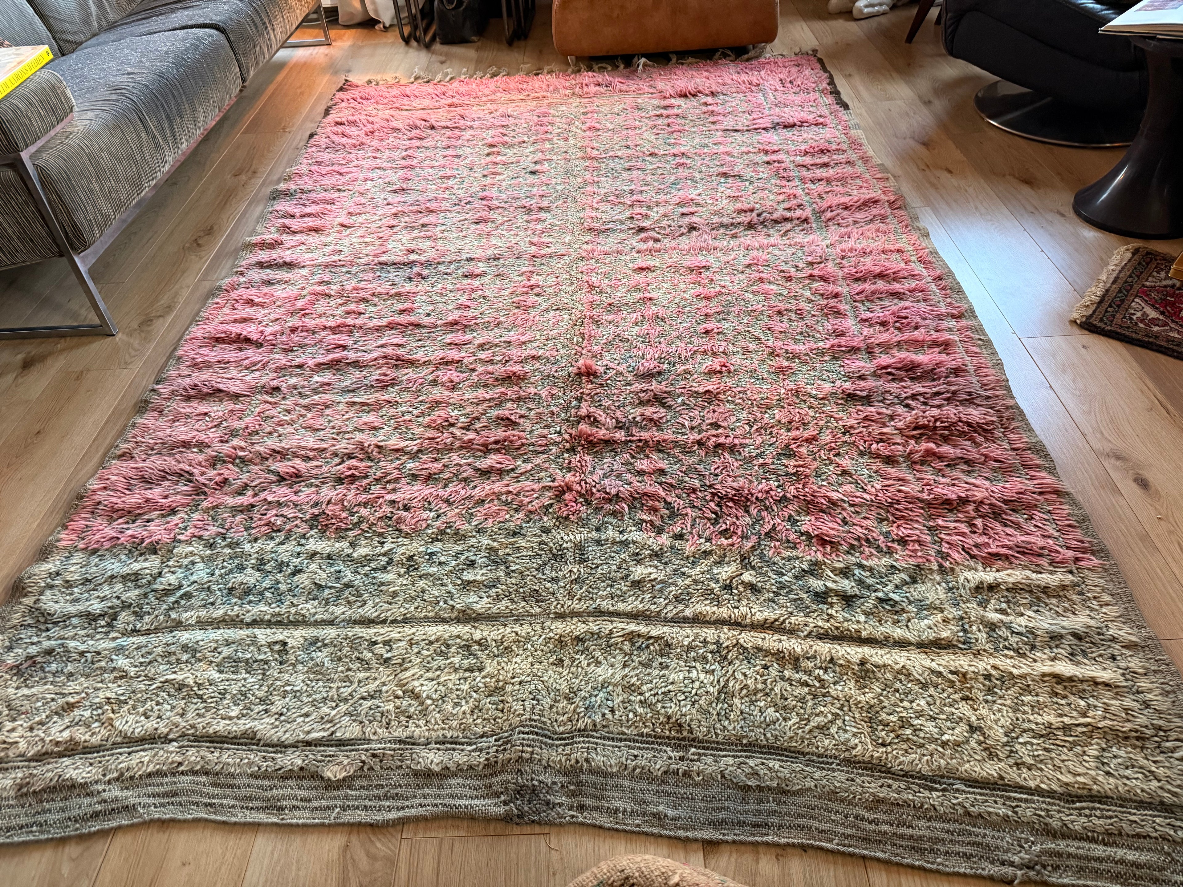 Vintage Marokkaans Berbertapijt – poederroze &amp; salie 290 × 180 cm