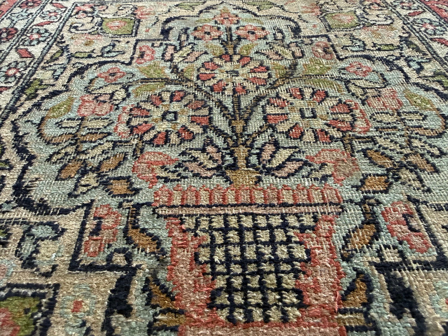Hand-knotted Kashmir carpet – Garden design – 283 × 185 cm