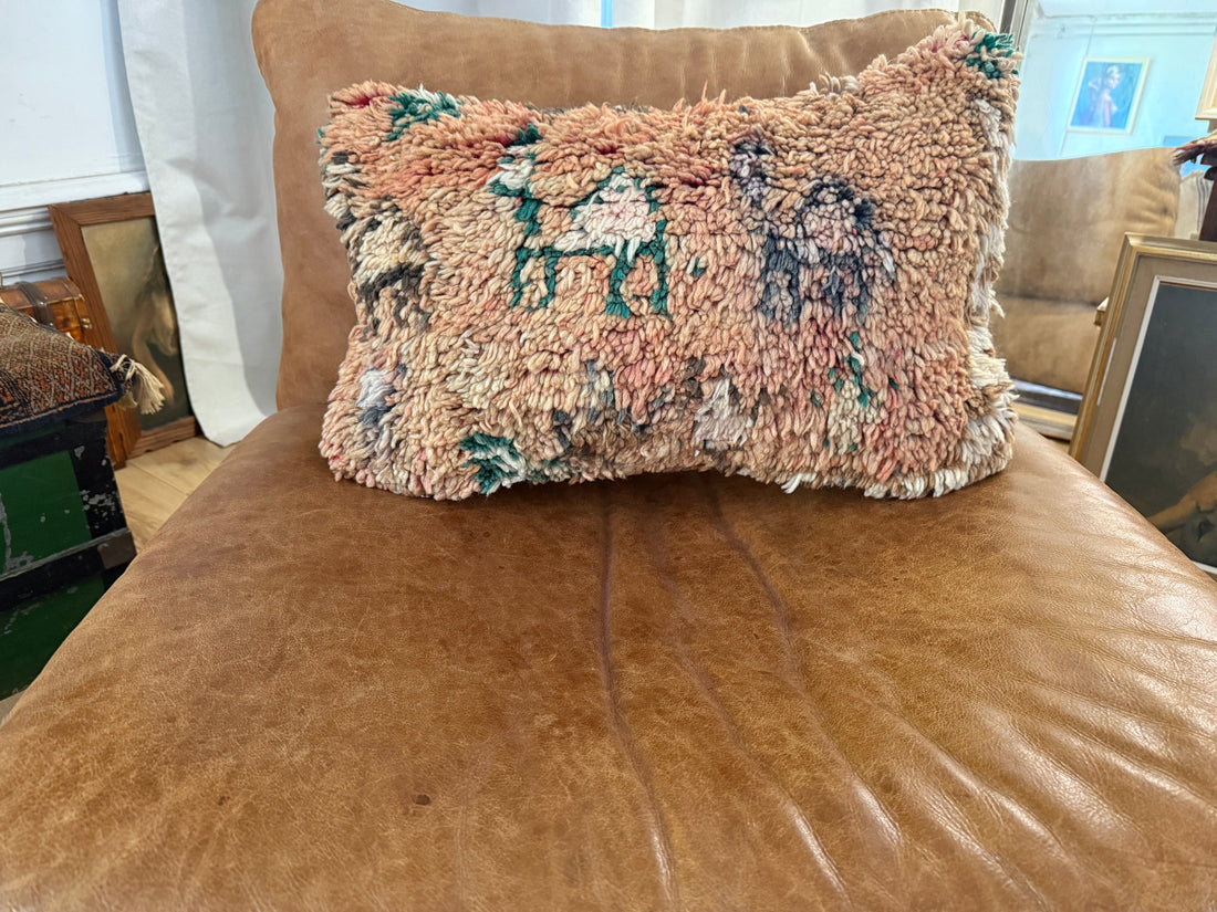 Handgemaakt kussen van een vintage Marokkaans tapijt ca. 60 × 40 cm