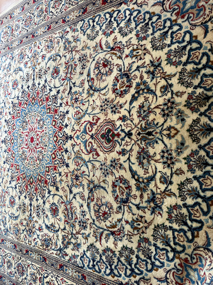 Handgeknoopt vintage Nain stijl tapijt – ca. 355 × 248 cm