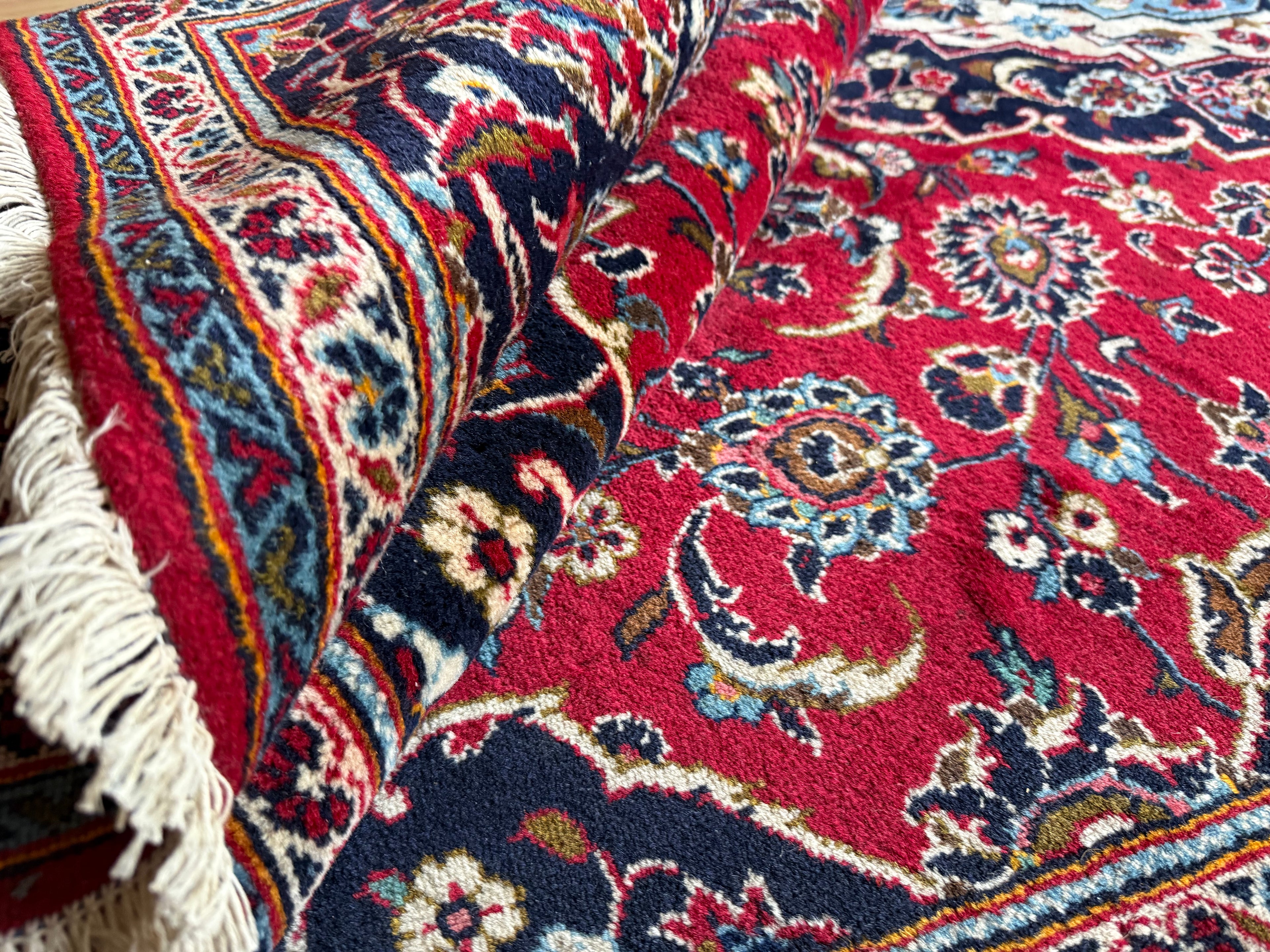 Tapete vintage nó à mão estilo Kashan – 312 × 202 cm