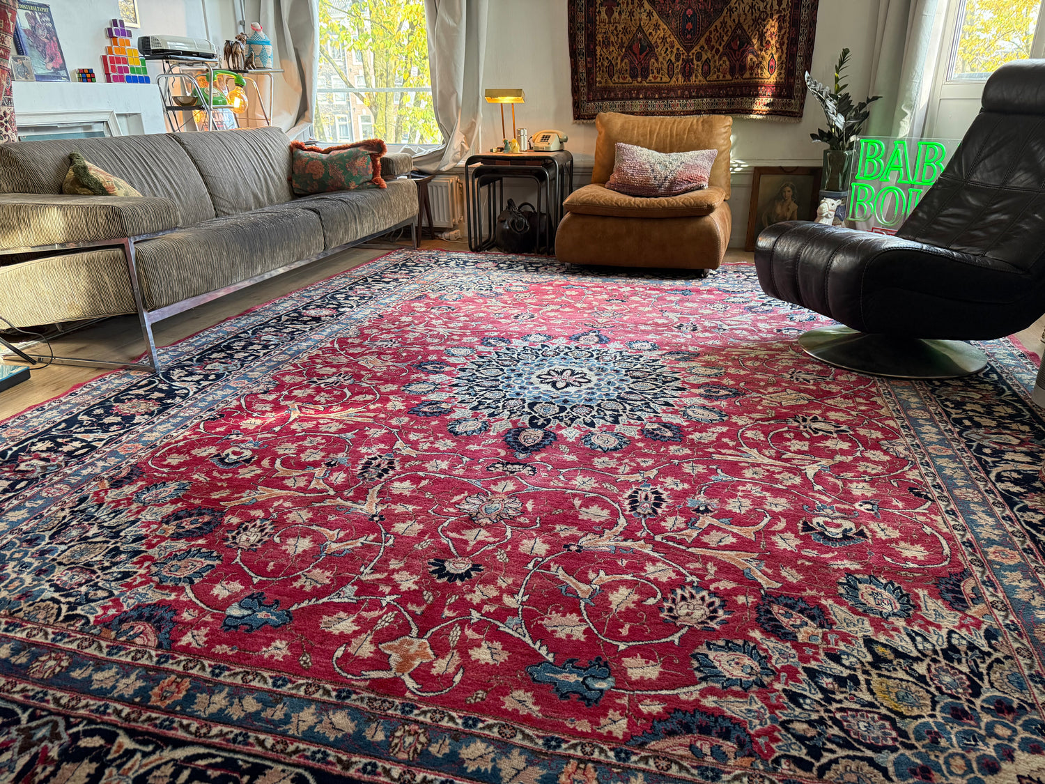 Groot handgeknoopt vintage vloerkleed met medaillon – 400×302 cm