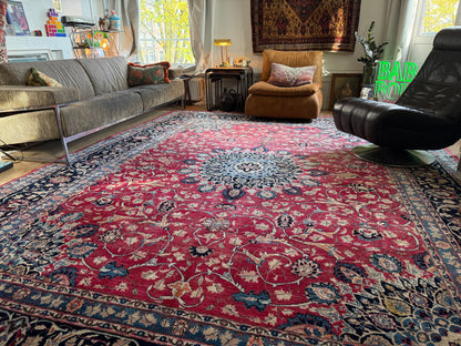 Groot handgeknoopt vintage vloerkleed met medaillon – 400×302 cm