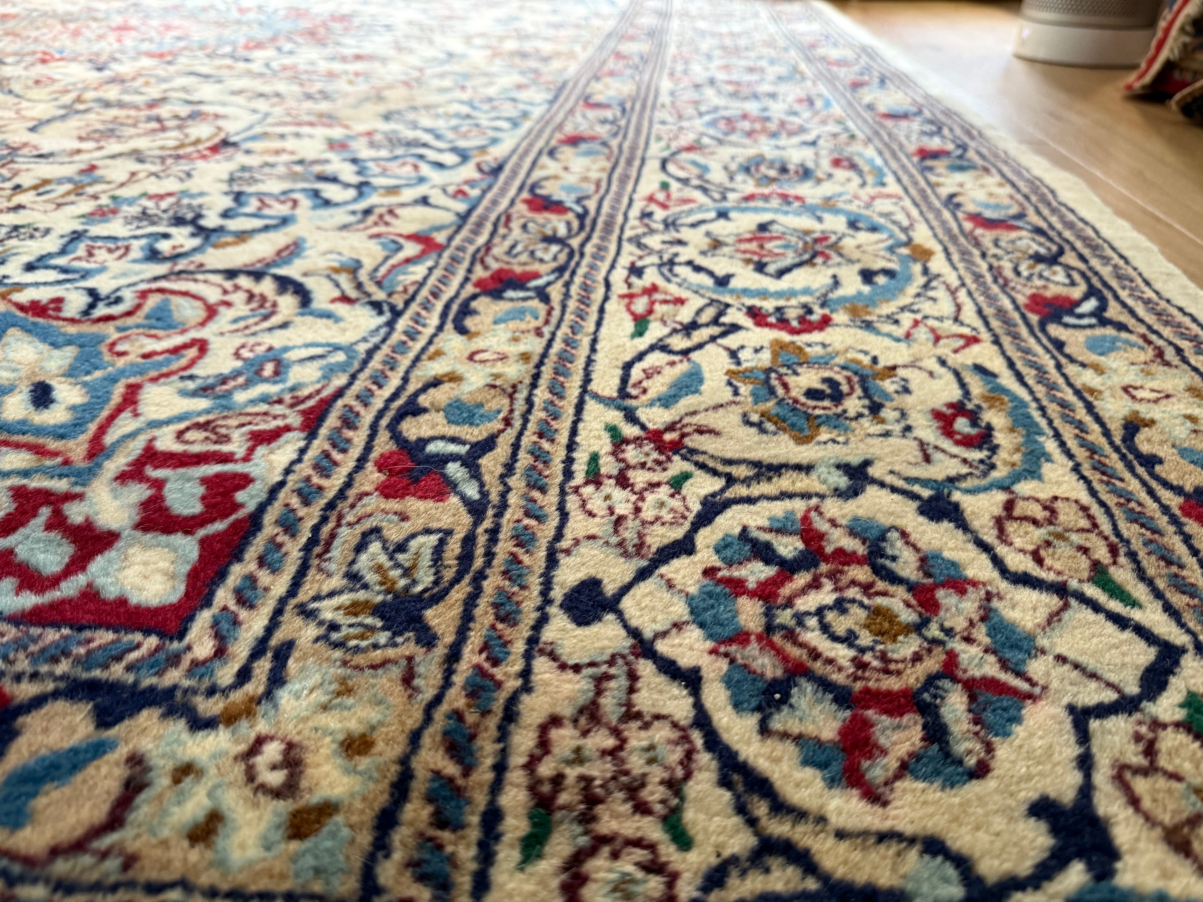 Handgeknoopt vintage Nain stijl tapijt – ca. 355 × 248 cm