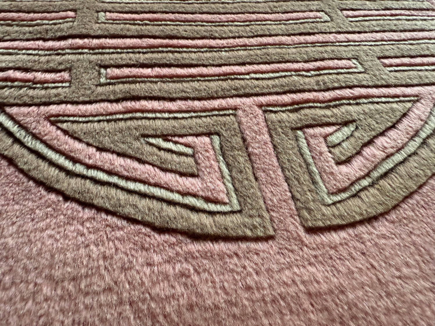 Vintage Art Deco tapijt in warm roze – 330 × 215 cm