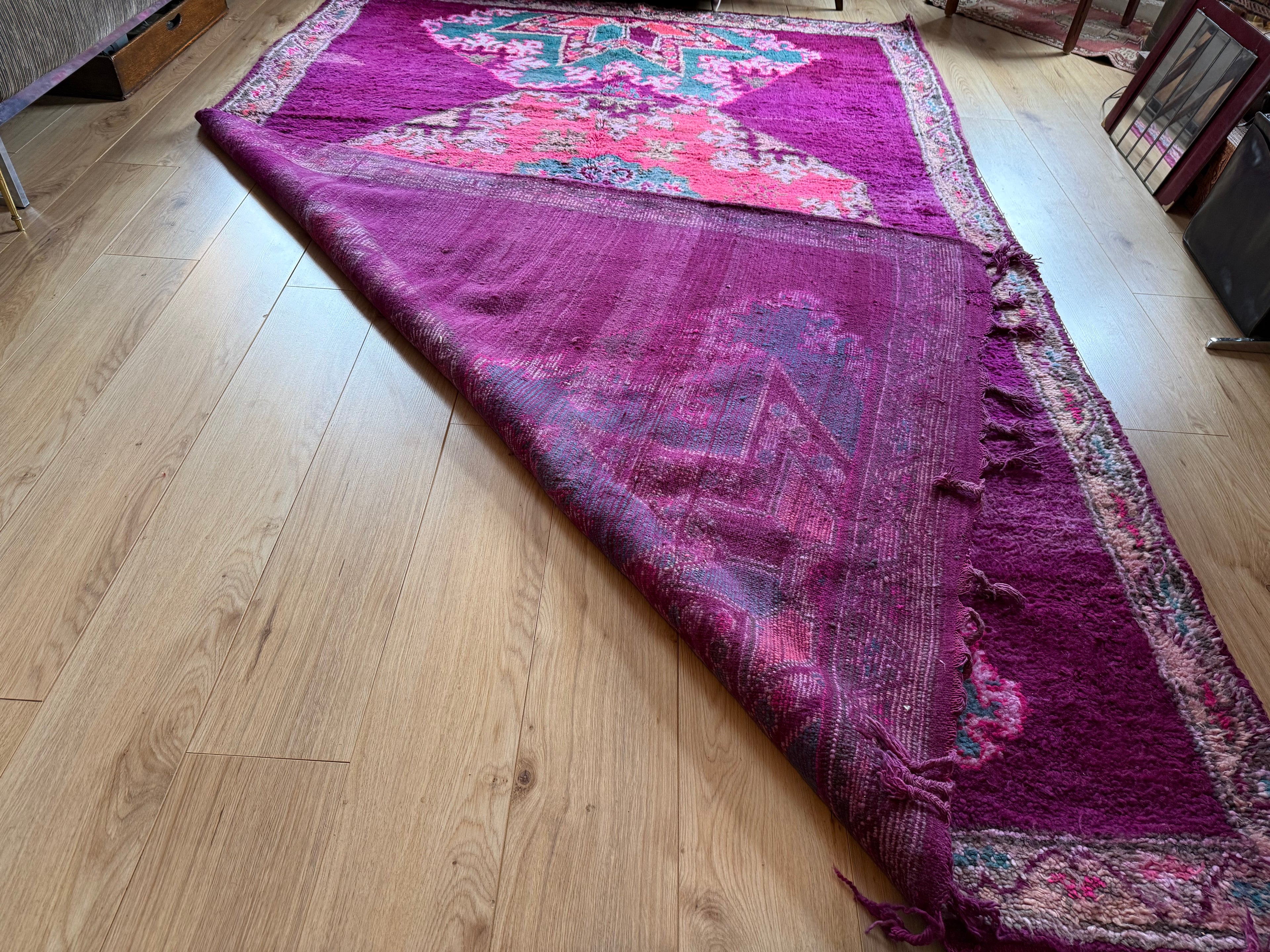 Vintage Atlas Rug – Magenta &amp; Turquoise Statement Piece (315 × 200 cm)