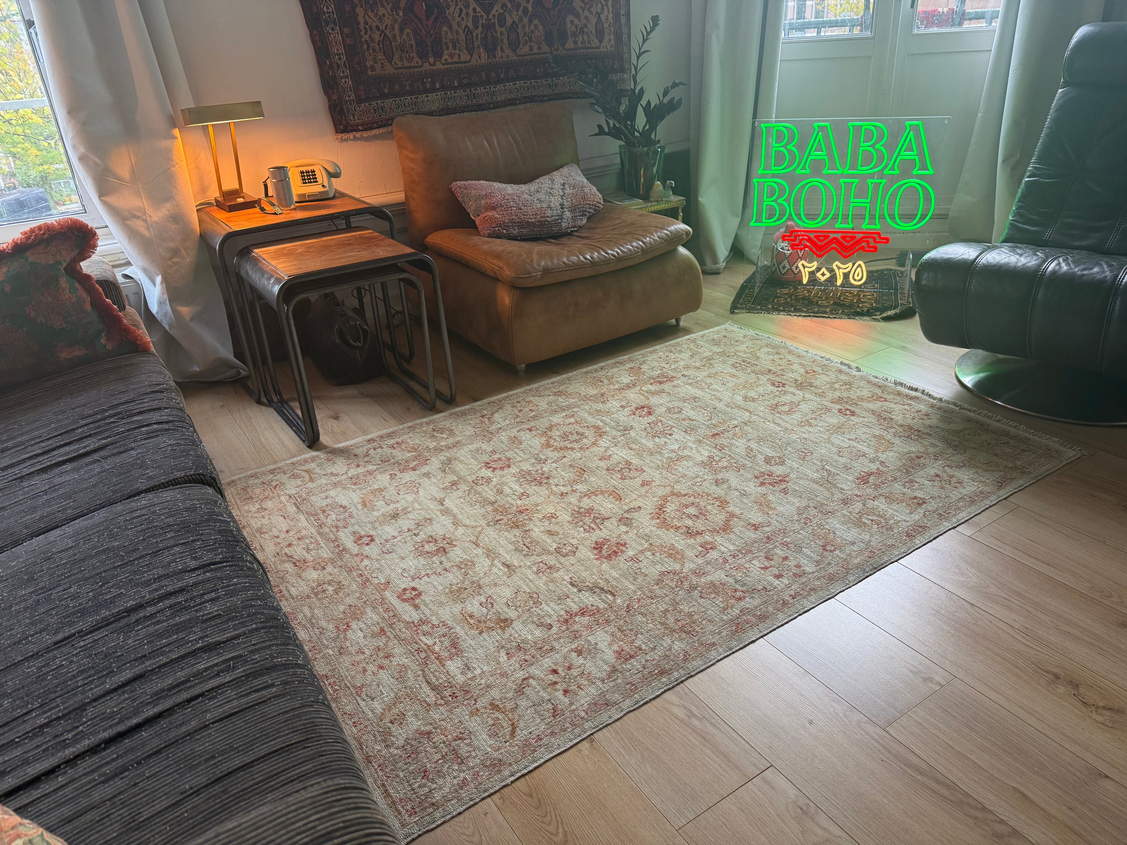 Handgeknoopt vintage tapijt – zand &amp; oudroze | Ziegler-stijl, 188 × 127 cm