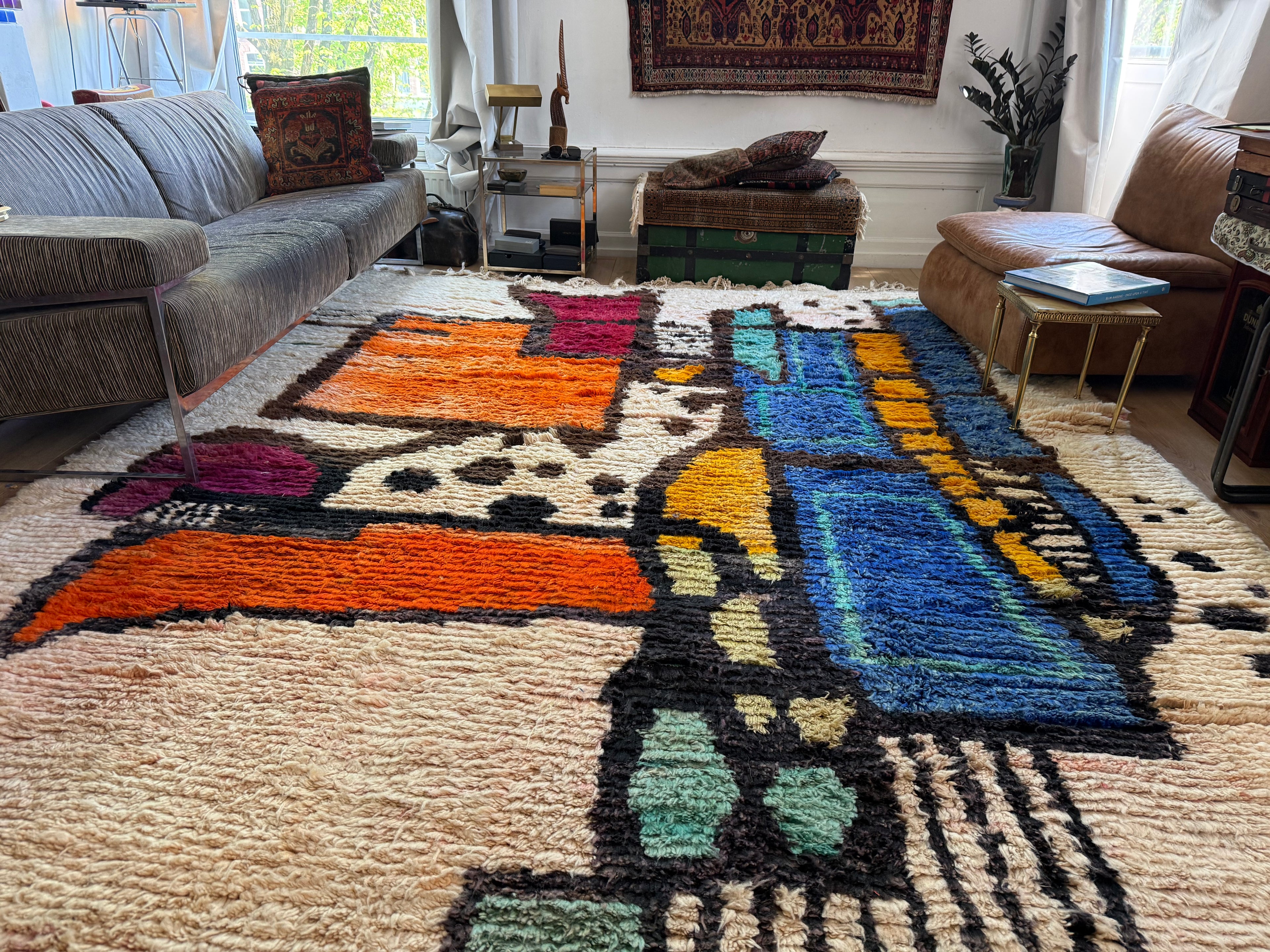 Vintage Abstract Moroccan Rug – Sculptural Wool Statement Piece (354 × 268 cm)