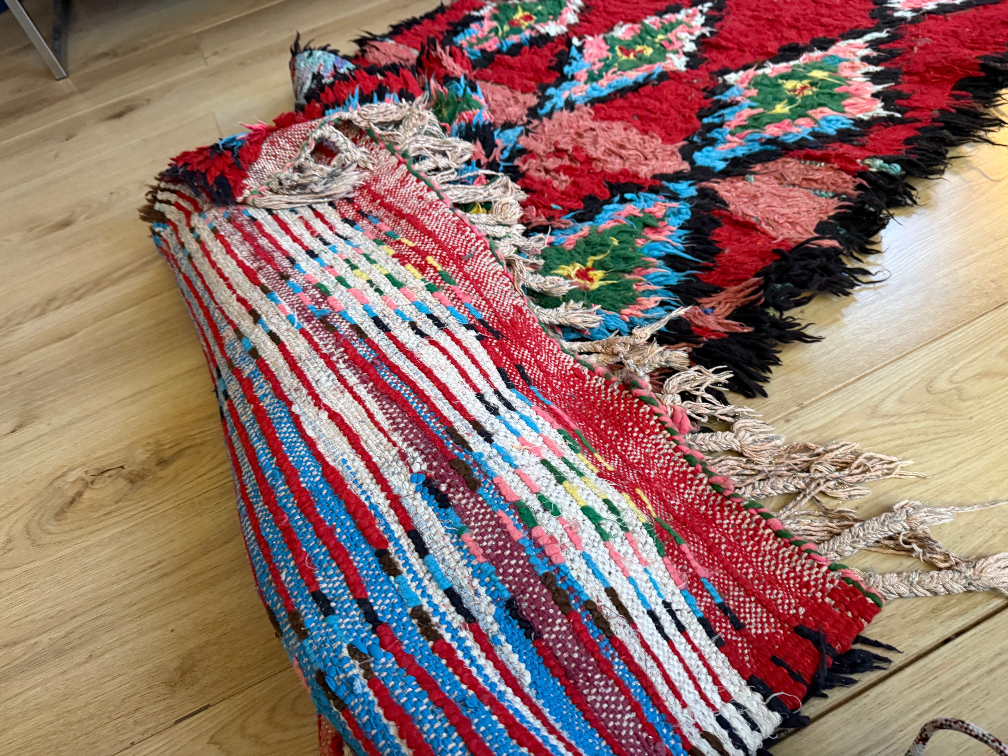 Vintage Berber loper in diep rood – 331 × 92 cm