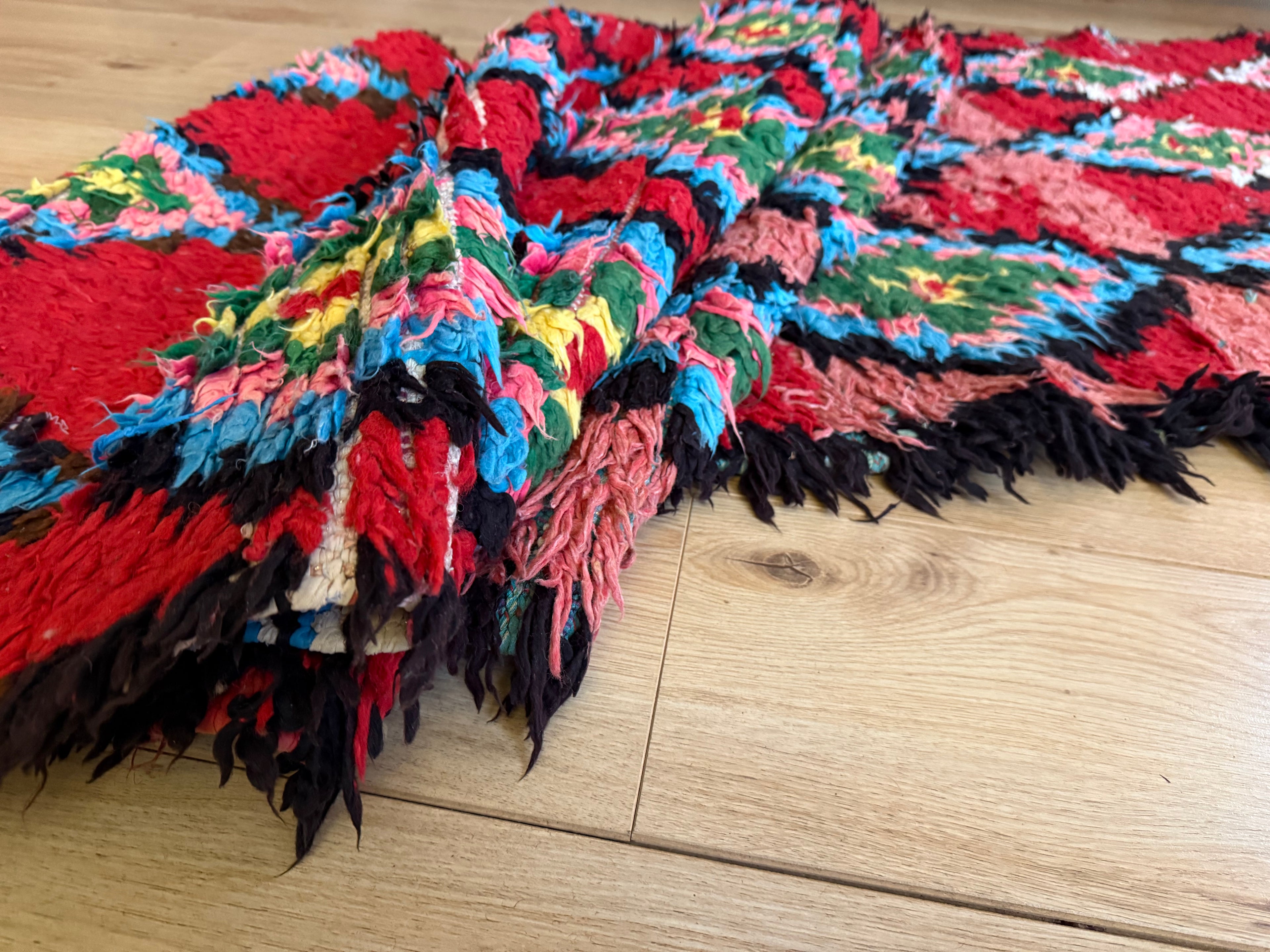 Vintage Berber loper in diep rood – 331 × 92 cm