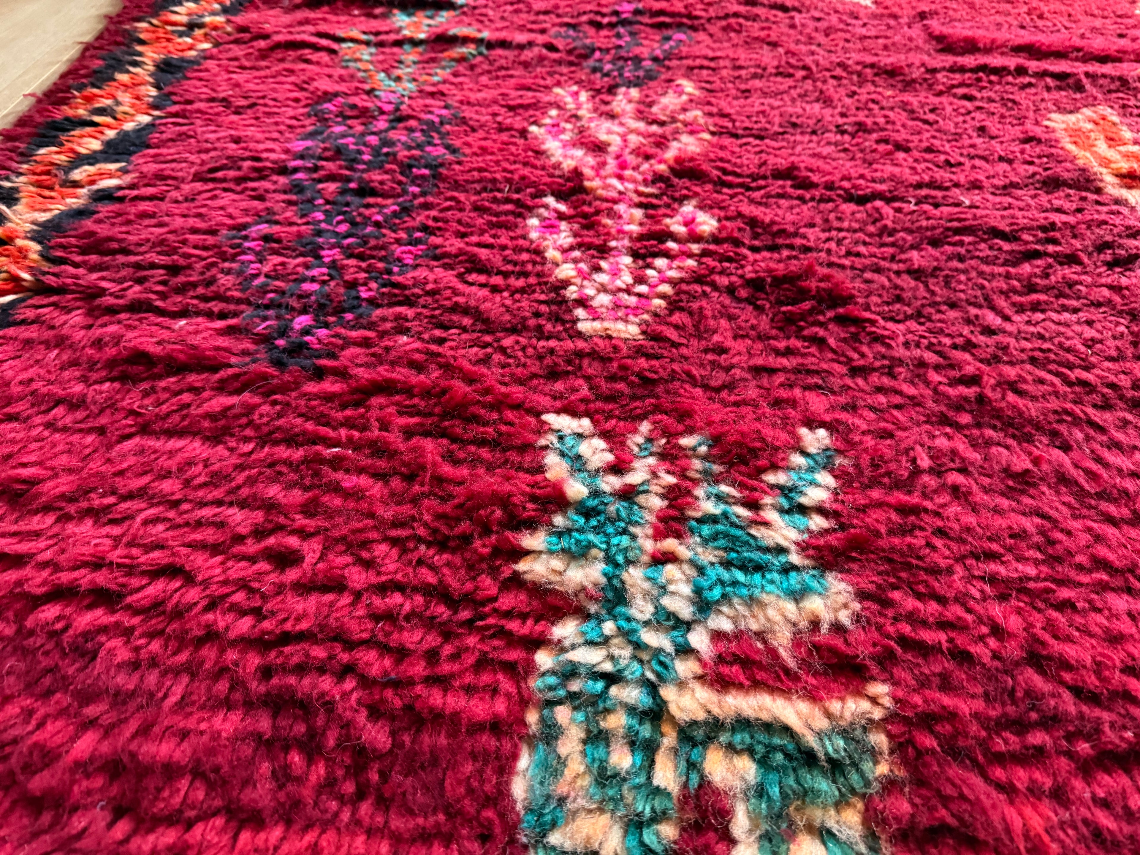 Handgeknoopt vintage Berber tapijt – 315 × 222 cm