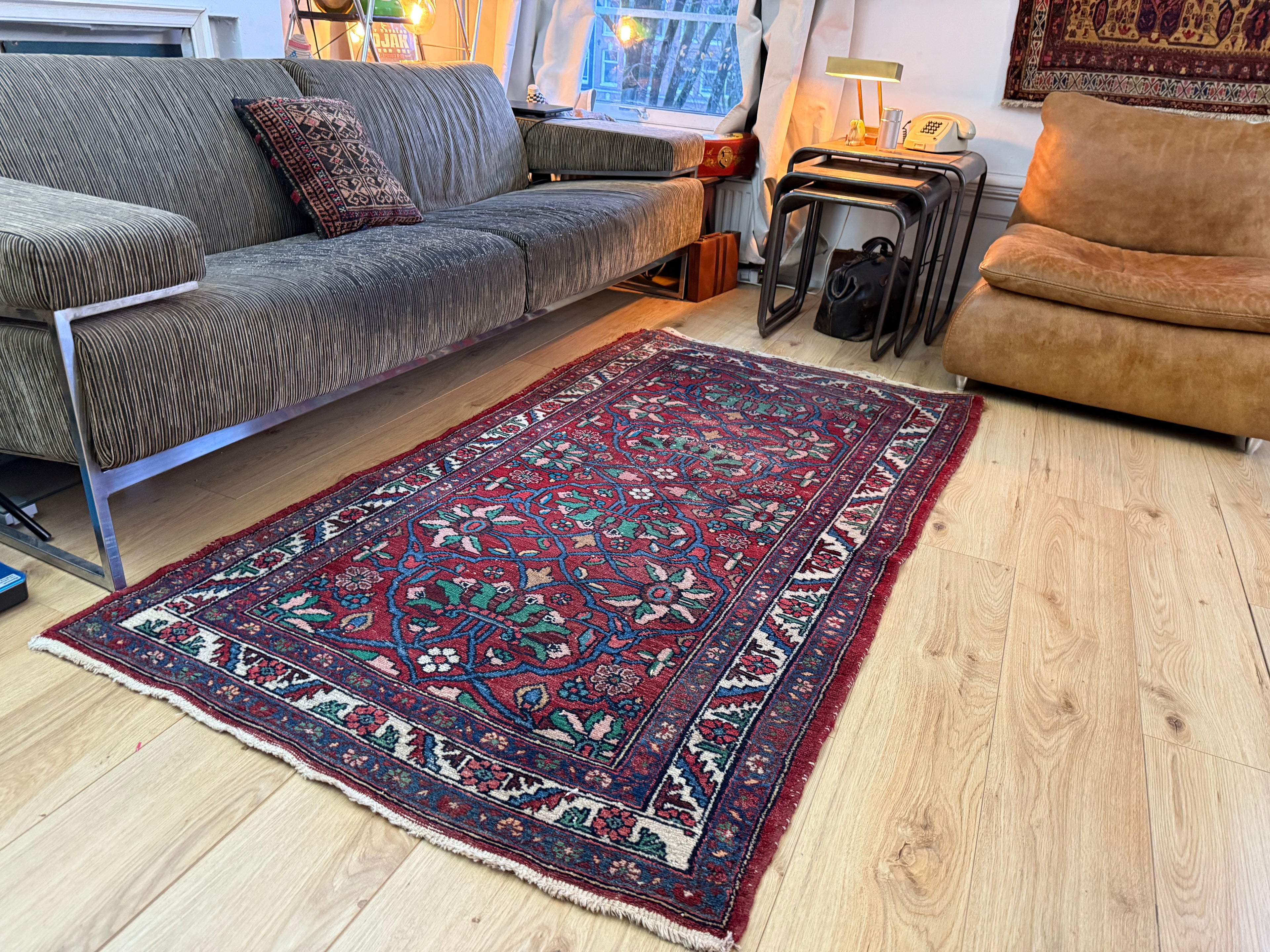 Sleets Vintage handgeknoopt oosters tapijt – 193 × 104 cm