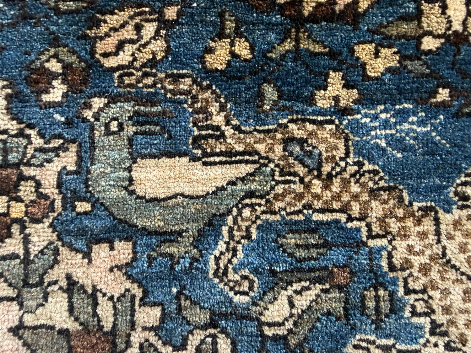 Early 20th-century figurative carpet – Qom tradition – 188 × 132 cm