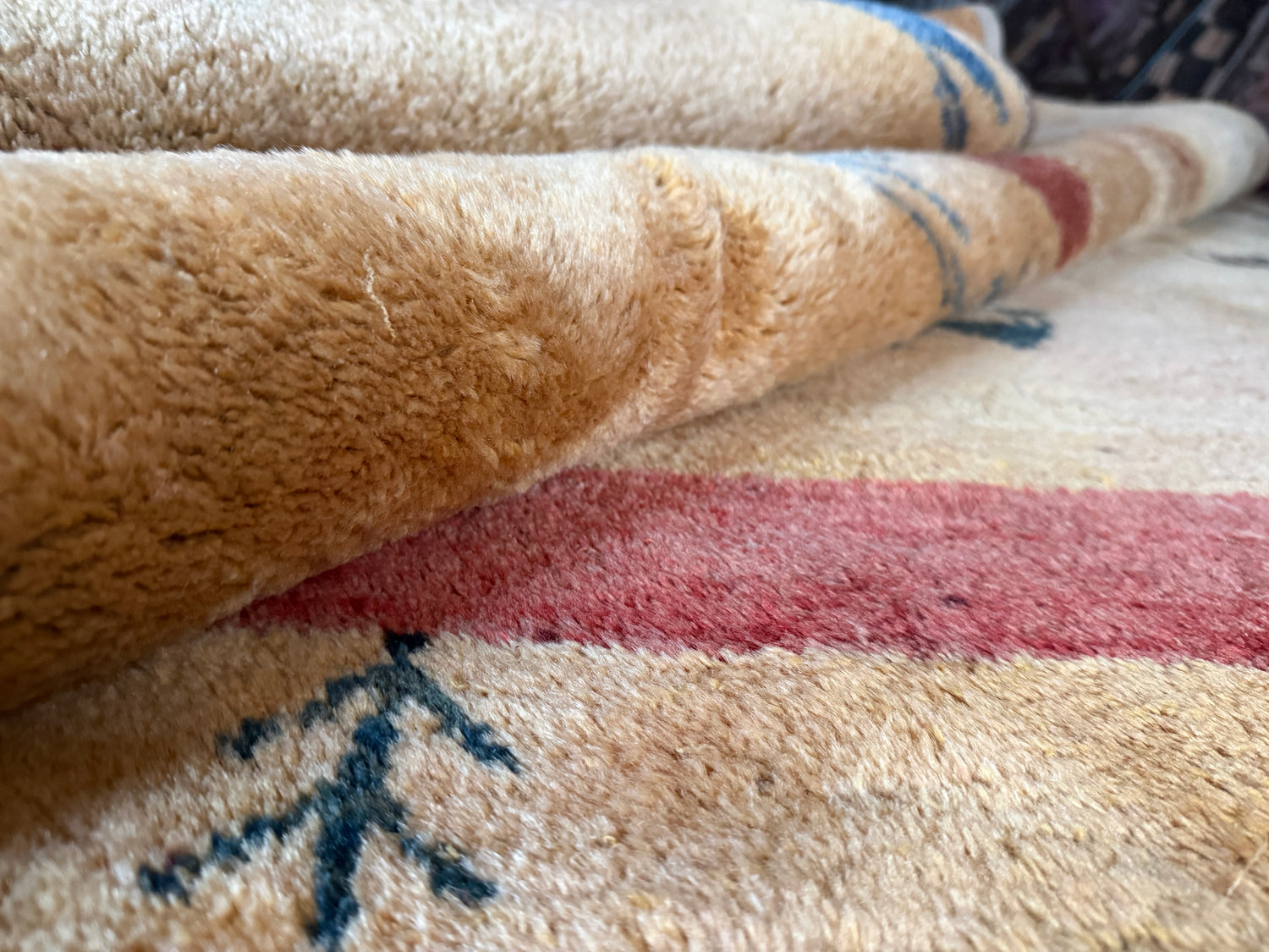 Hand-knotted wool carpet with nomadic pattern – 283 × 215 cm