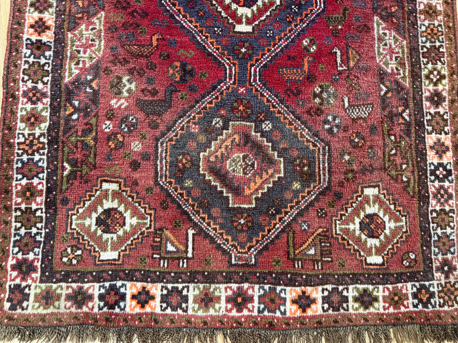 Handgeknoopt vintage oosters tapijt – 182 × 120 cm