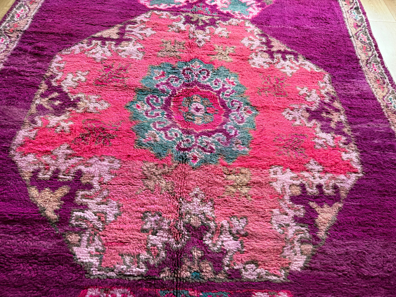 Vintage Atlas Rug – Magenta &amp; Turquoise Statement Piece (315 × 200 cm)