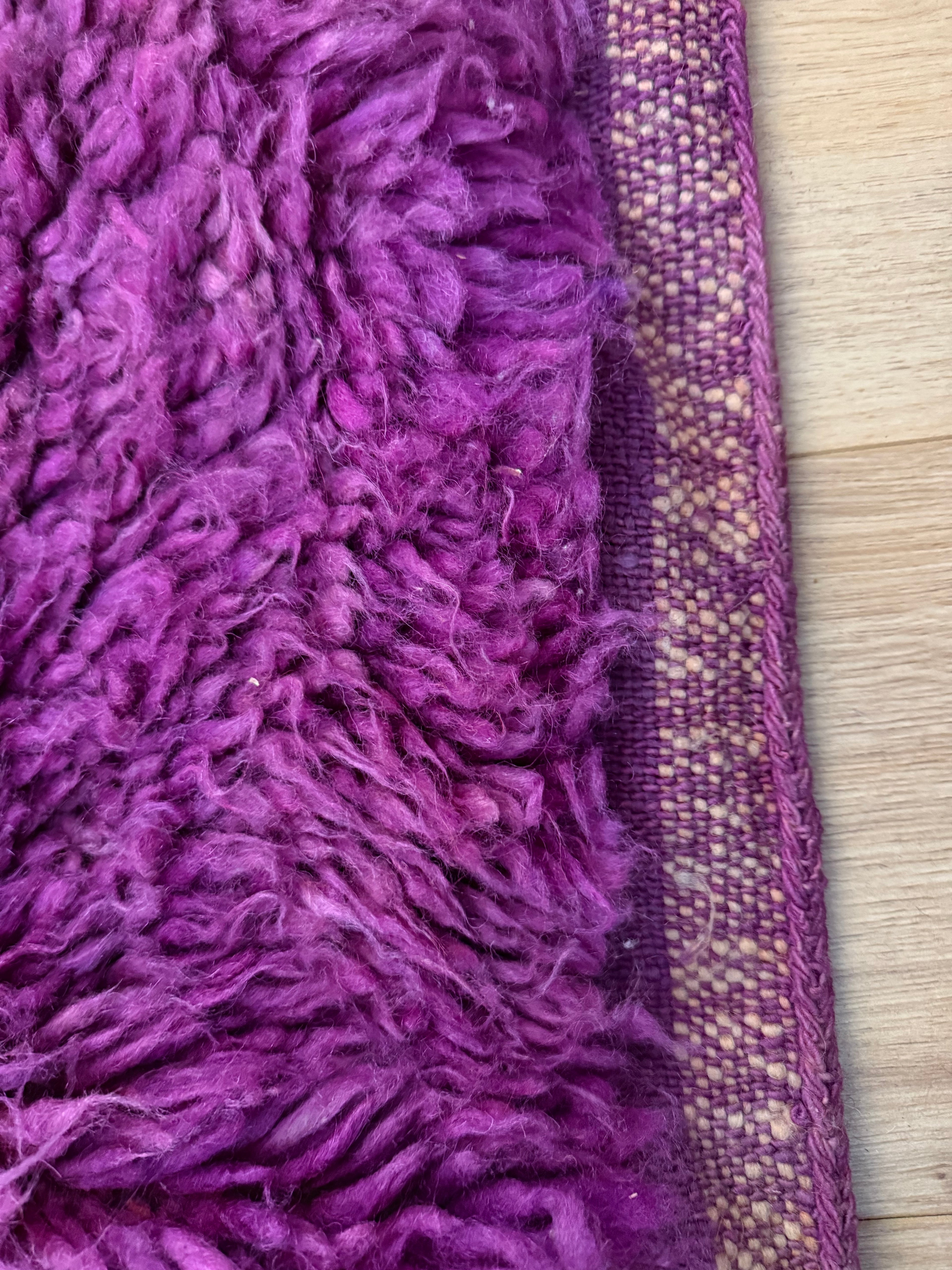 Groot paars vintage hoogpolig Berber tapijt – 320 × 197 cm