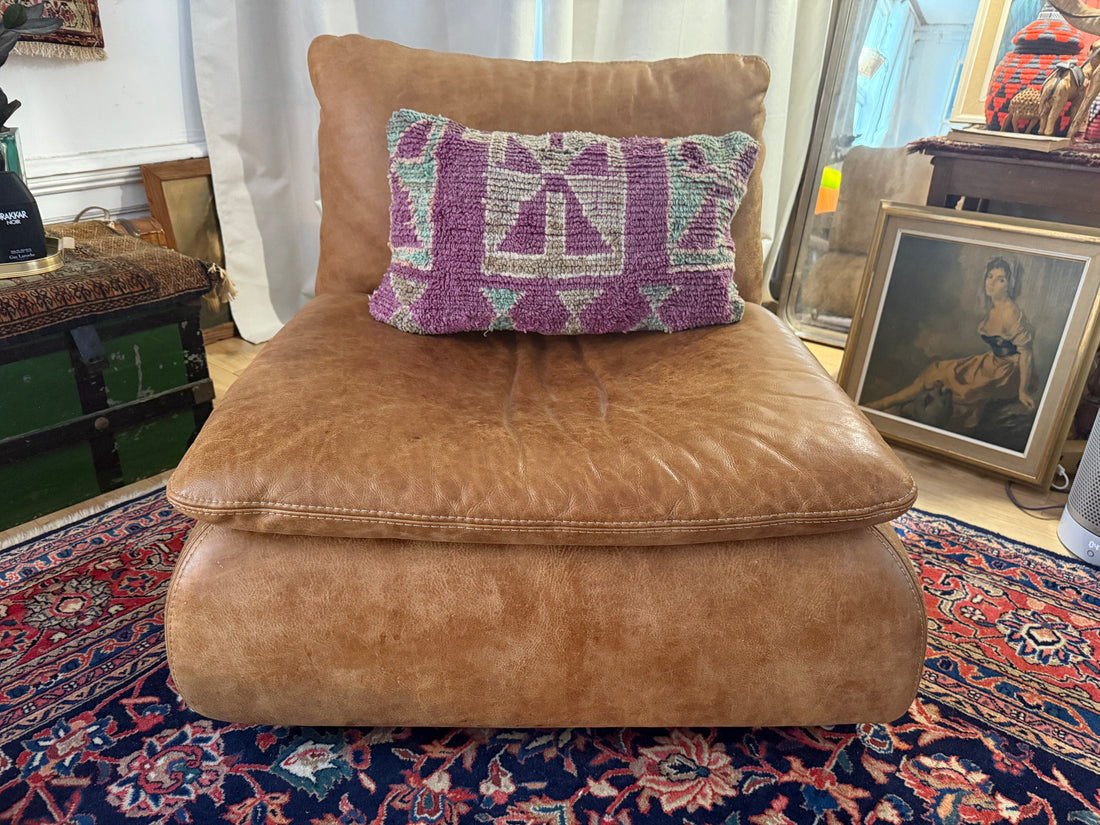 Handgemaakt kussen van een vintage Marokkaans tapijt – ca. 60 × 40 cm