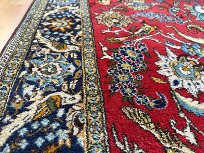 Vintage handgeknoopt wollen tapijt met vogels en gazellen – ca. 222 × 140 cm