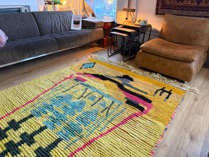 Expressief Marokkaans Berber tapijt met symbolisch design – ca. 287 × 168 cm