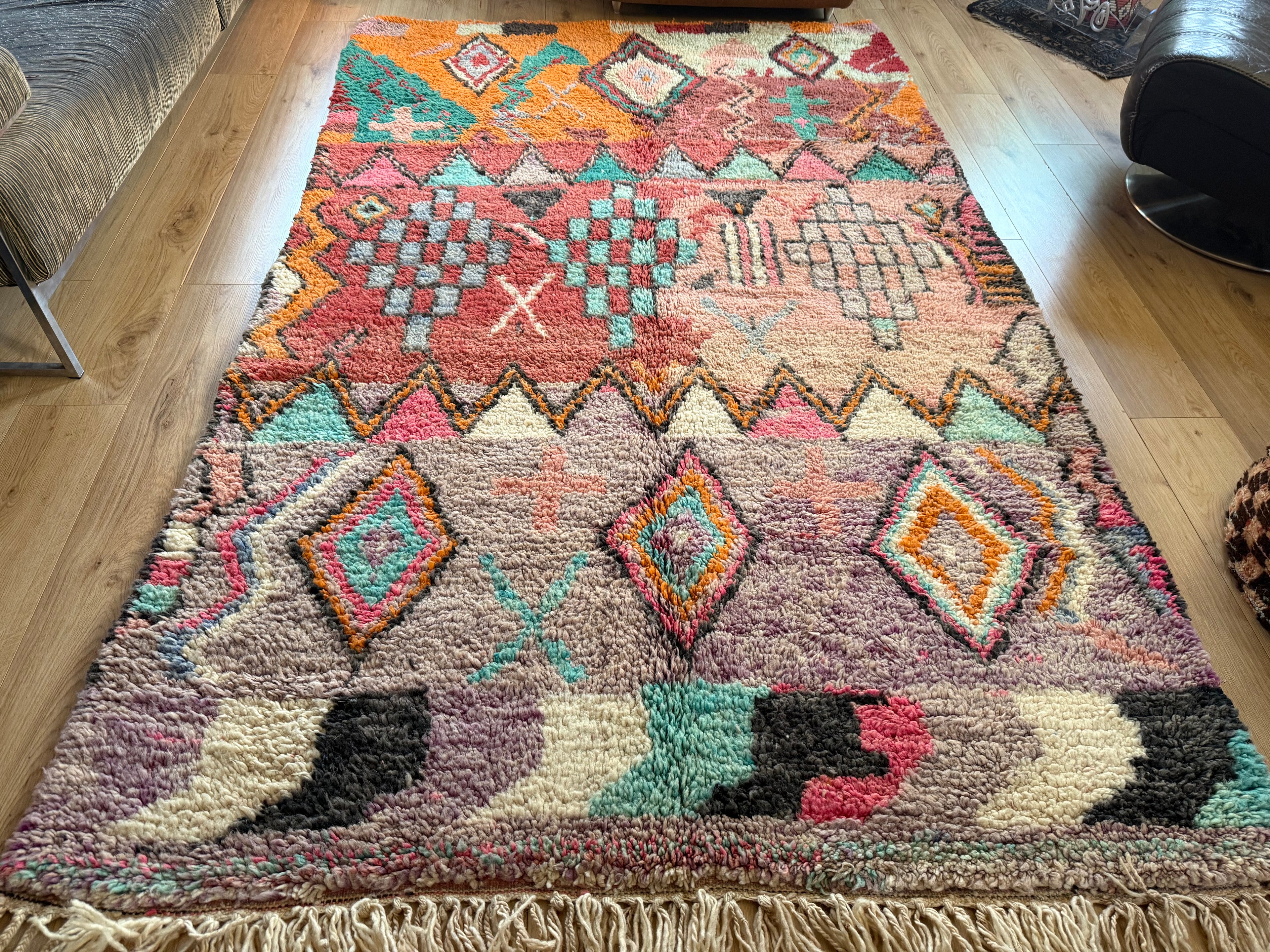 Kleurrijk handgeknoopt Marokkaans tapijt – 282 × 172 cm – boho vintage