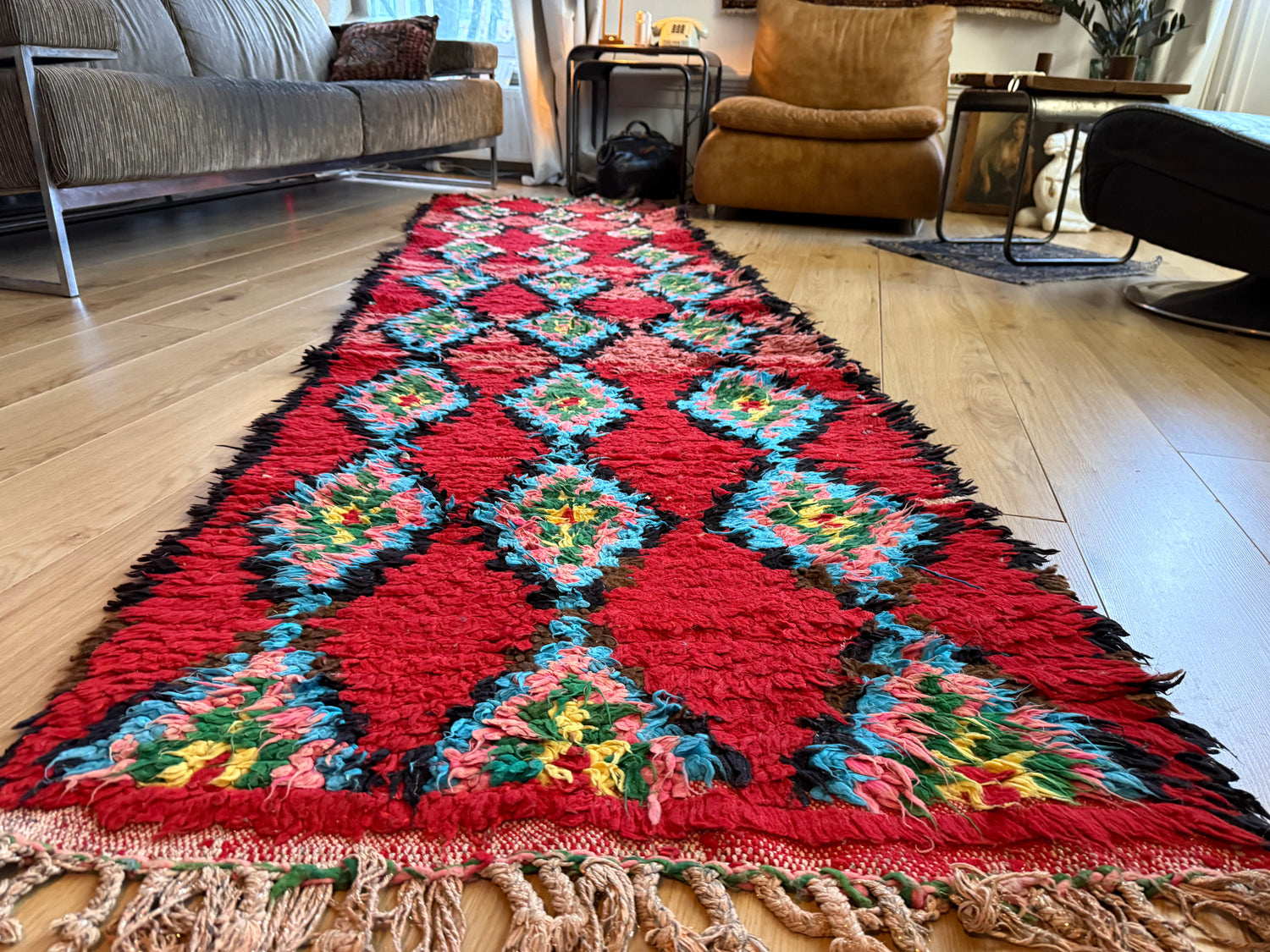 Vintage Berber loper in diep rood – 331 × 92 cm