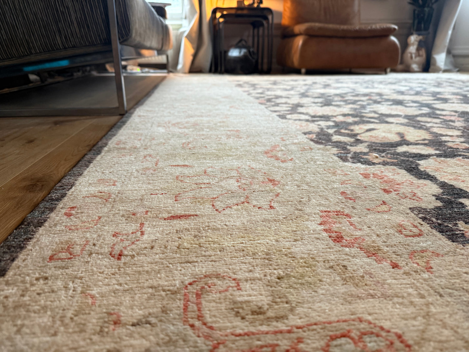 Handgeknoopt Ziegler tapijt, rustig, verfijnd en tijdloos. Ca. 308 × 249 cm