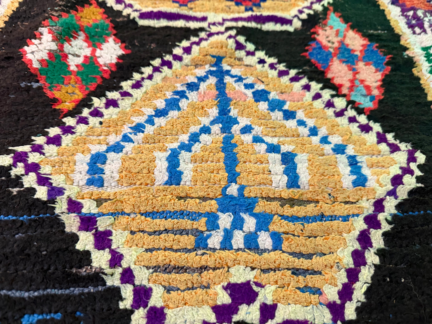 Handgeweven Berber loper uit Marokko – ca. 253 × 70 cm