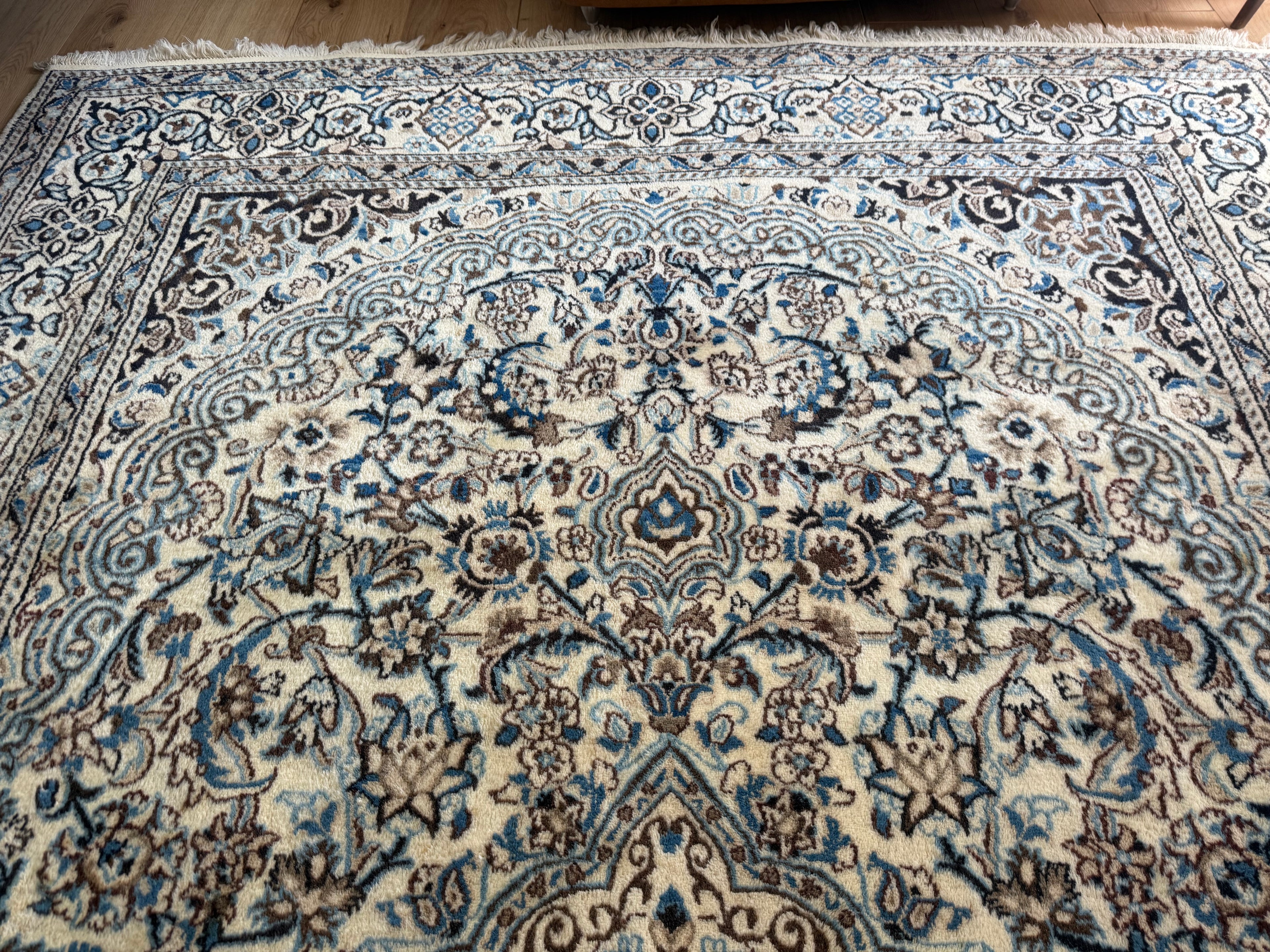 Hand-knotted vintage Nain rug – 300 × 201 cm