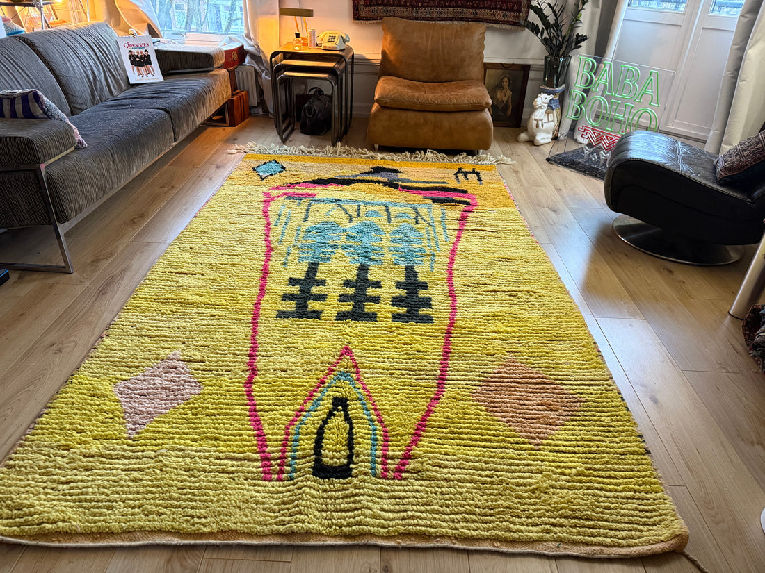 Expressief Marokkaans Berber tapijt met symbolisch design – ca. 287 × 168 cm